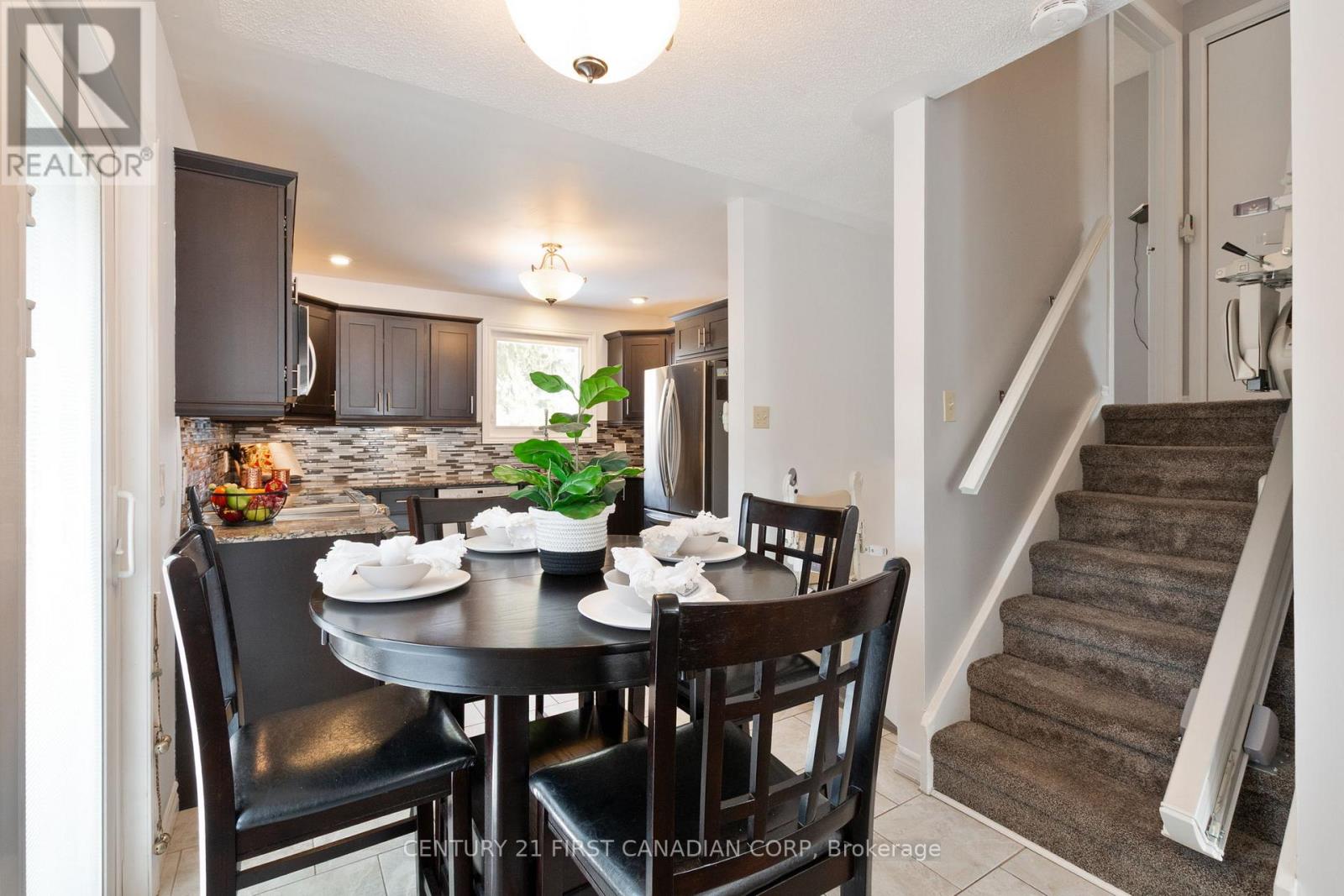 1099 Byron Baseline Road, London South, Ontario  N6K 2C7 - Photo 10 - X12822028