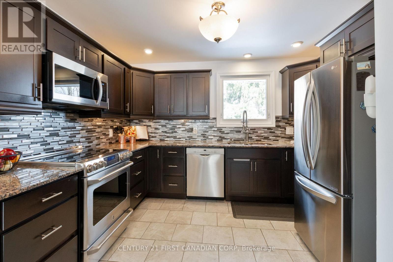 1099 Byron Baseline Road, London South, Ontario  N6K 2C7 - Photo 12 - X12822028