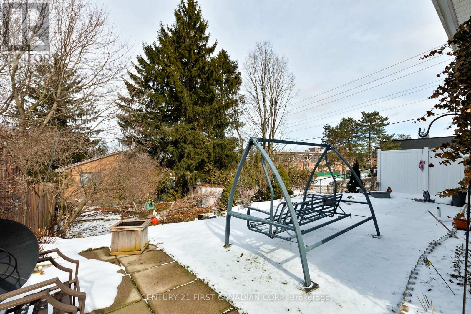 1099 Byron Baseline Road, London South, Ontario  N6K 2C7 - Photo 32 - X12822028