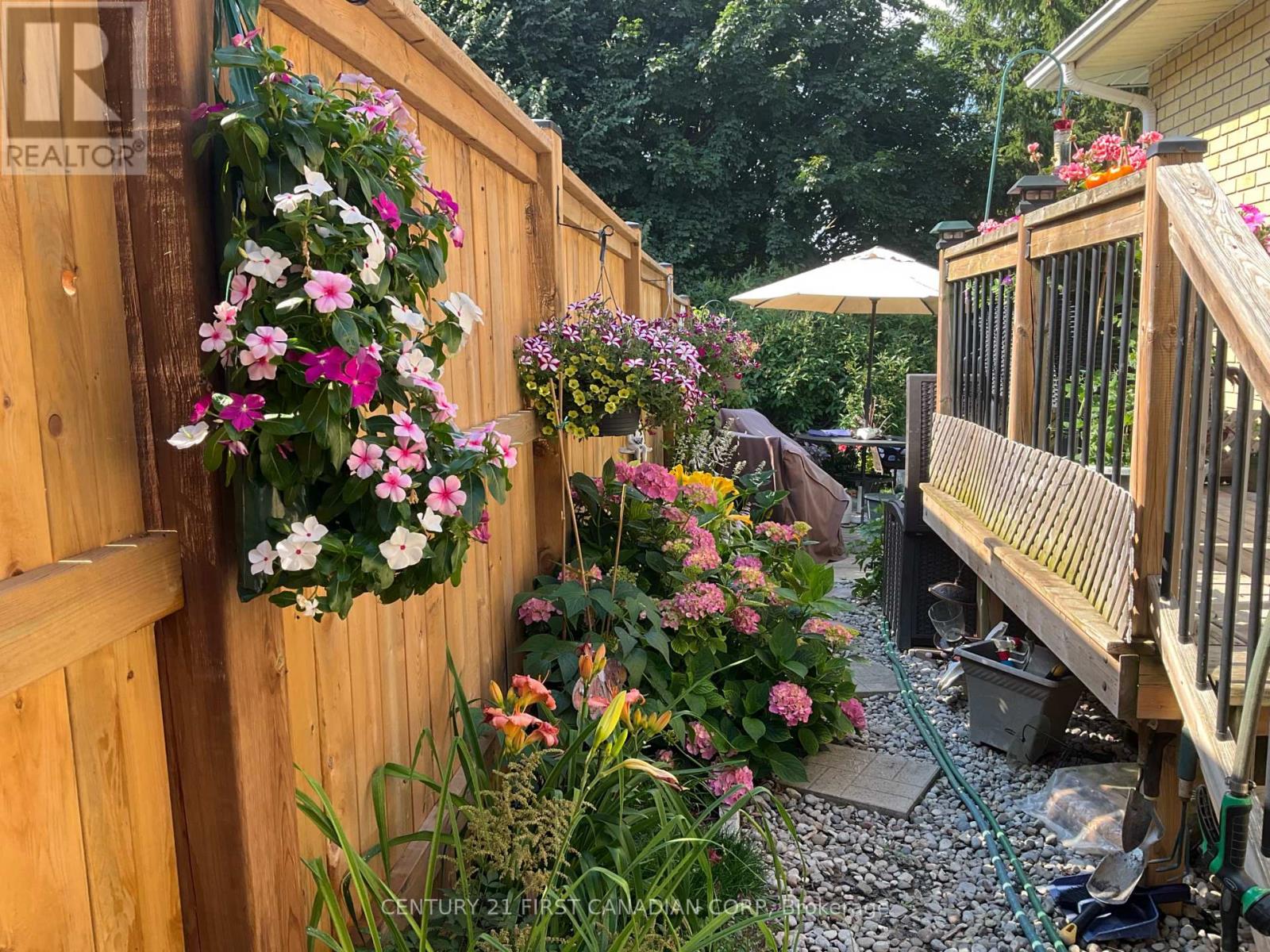 1099 Byron Baseline Road, London South, Ontario  N6K 2C7 - Photo 48 - X12822028