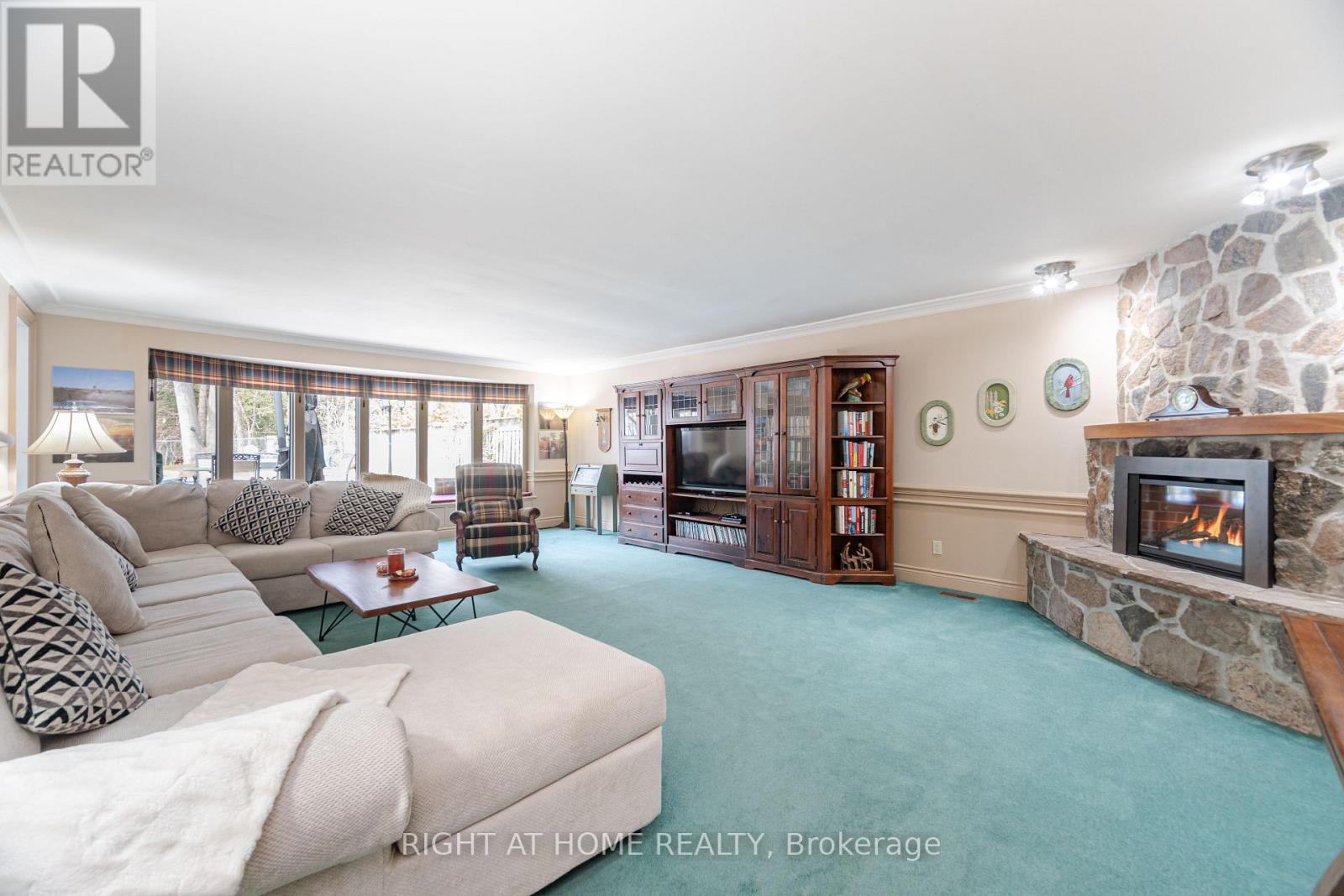 1117 Springhill Drive, Mississauga, Ontario  L5H 1N2 - Photo 16 - W12827998