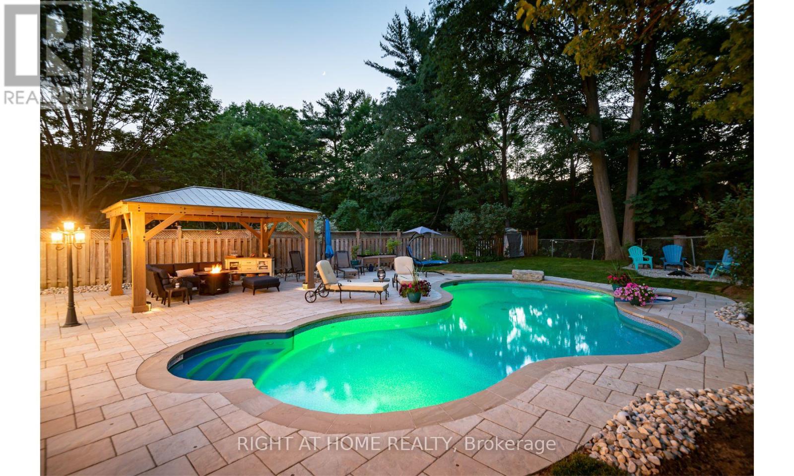 1117 Springhill Drive, Mississauga, Ontario  L5H 1N2 - Photo 34 - W12827998