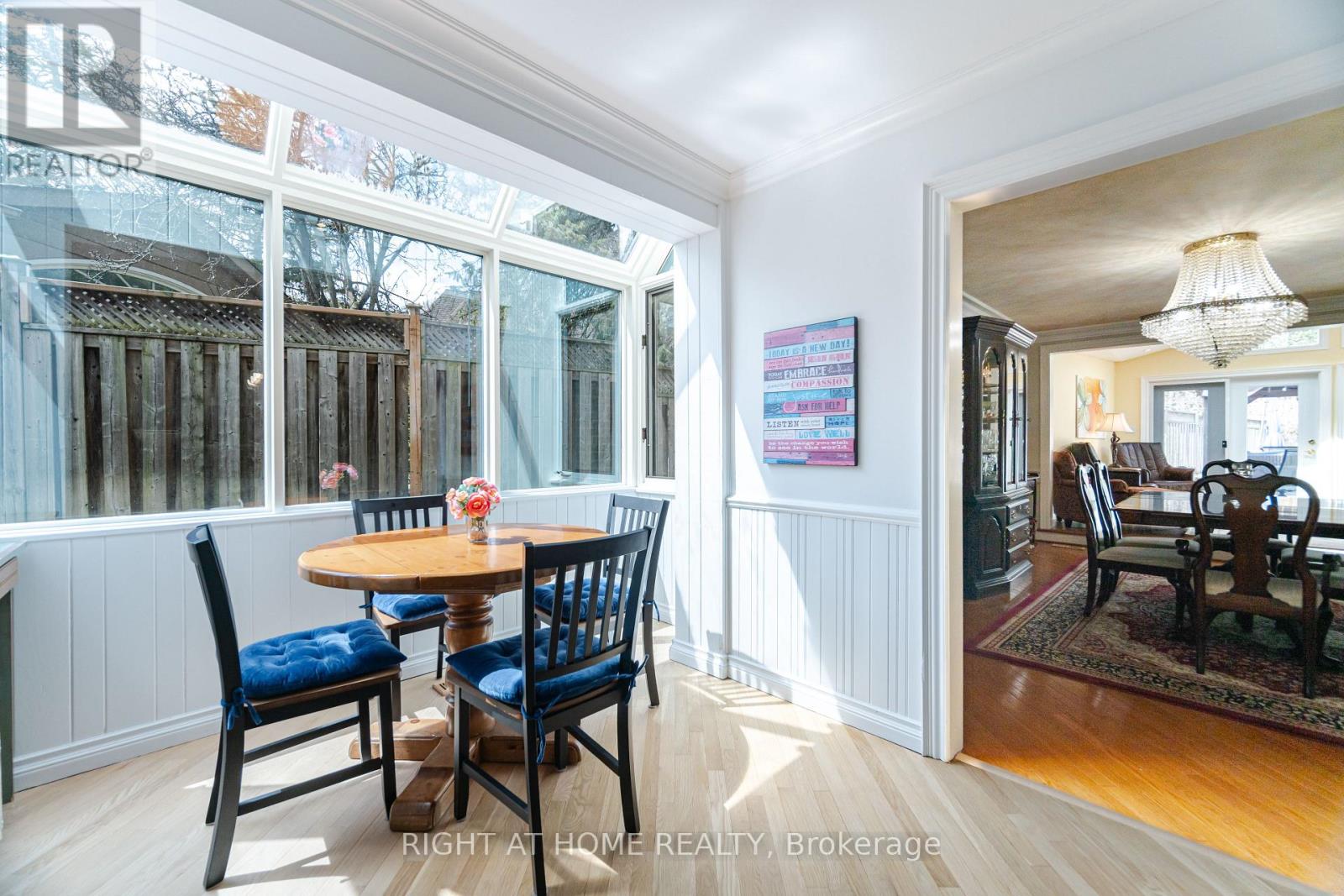 1117 Springhill Drive, Mississauga, Ontario  L5H 1N2 - Photo 9 - W12827998