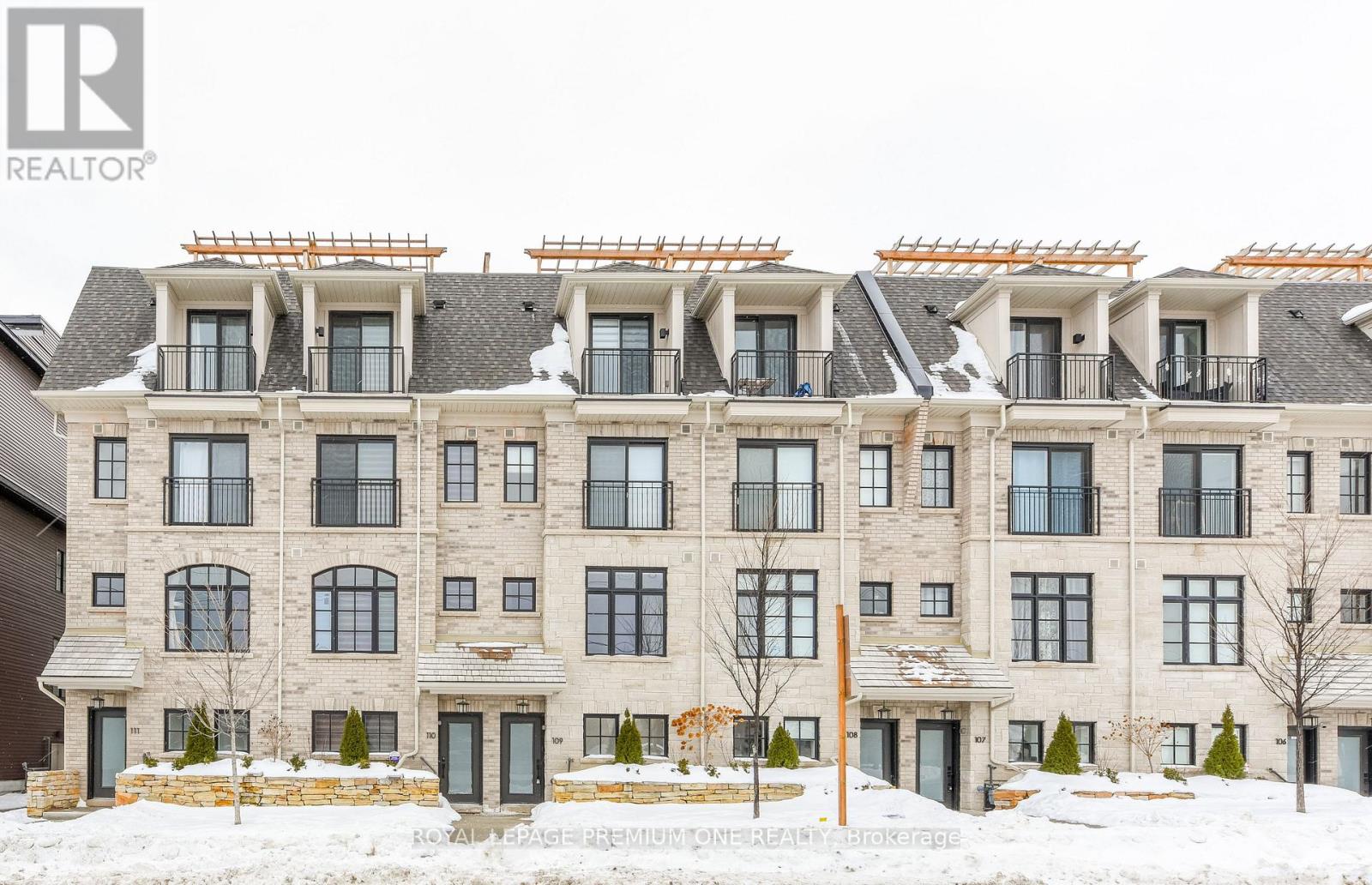 109 - 130 Lunar Crescent, Mississauga, Ontario  L5M 2P6 - Photo 3 - W12828018