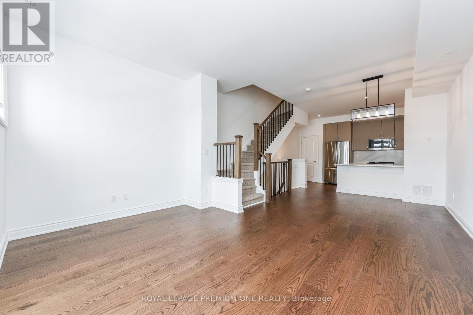 109 - 130 Lunar Crescent, Mississauga, Ontario  L5M 2P6 - Photo 7 - W12828018