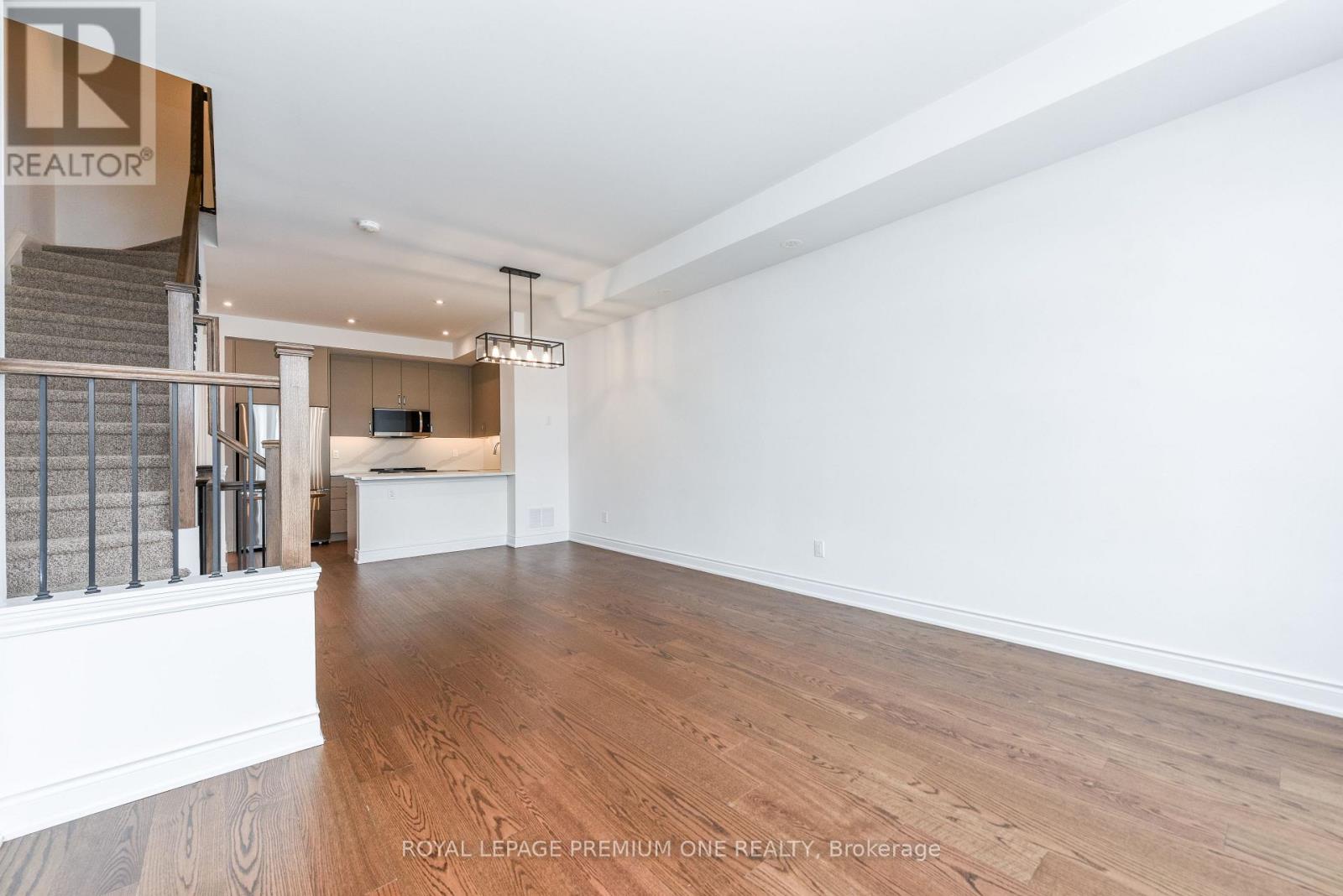 109 - 130 Lunar Crescent, Mississauga, Ontario  L5M 2P6 - Photo 9 - W12828018