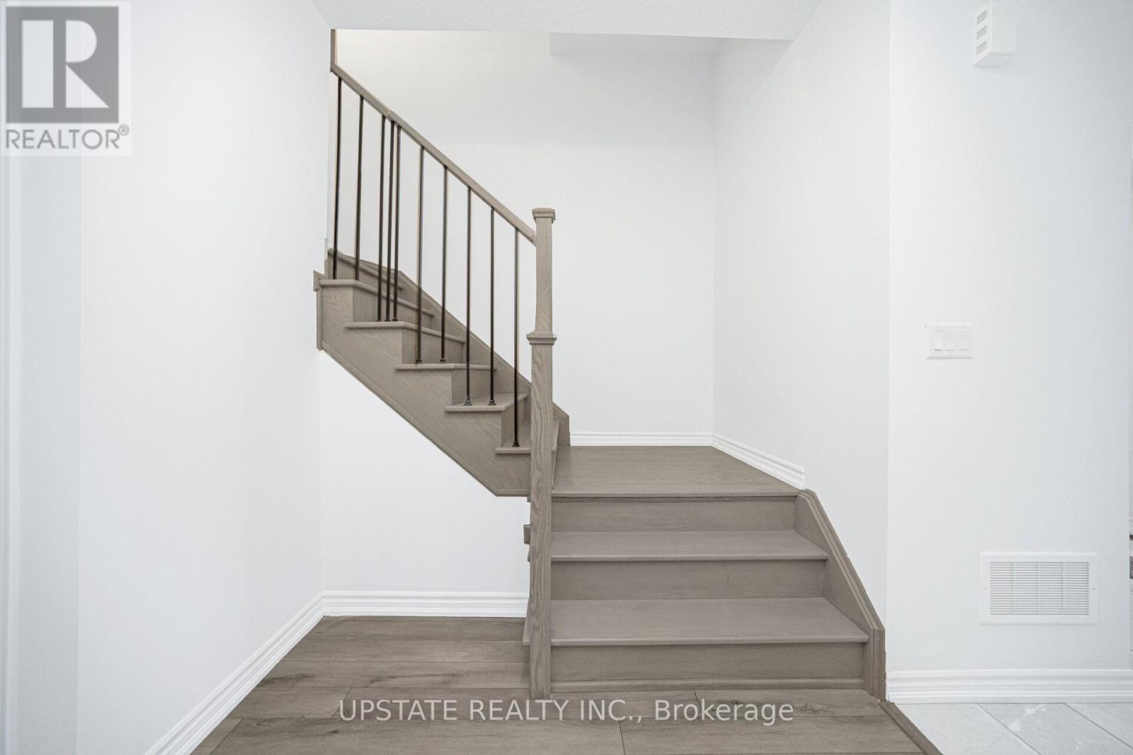 29 Ravenbury Street, Brampton, Ontario  L6P 4P6 - Photo 7 - W12828044