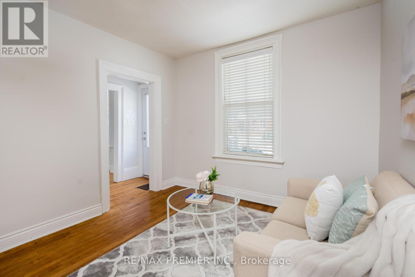 15 Elizabeth Street N, Brampton, Ontario  L6X 1S1 - Photo 10 - W12828048