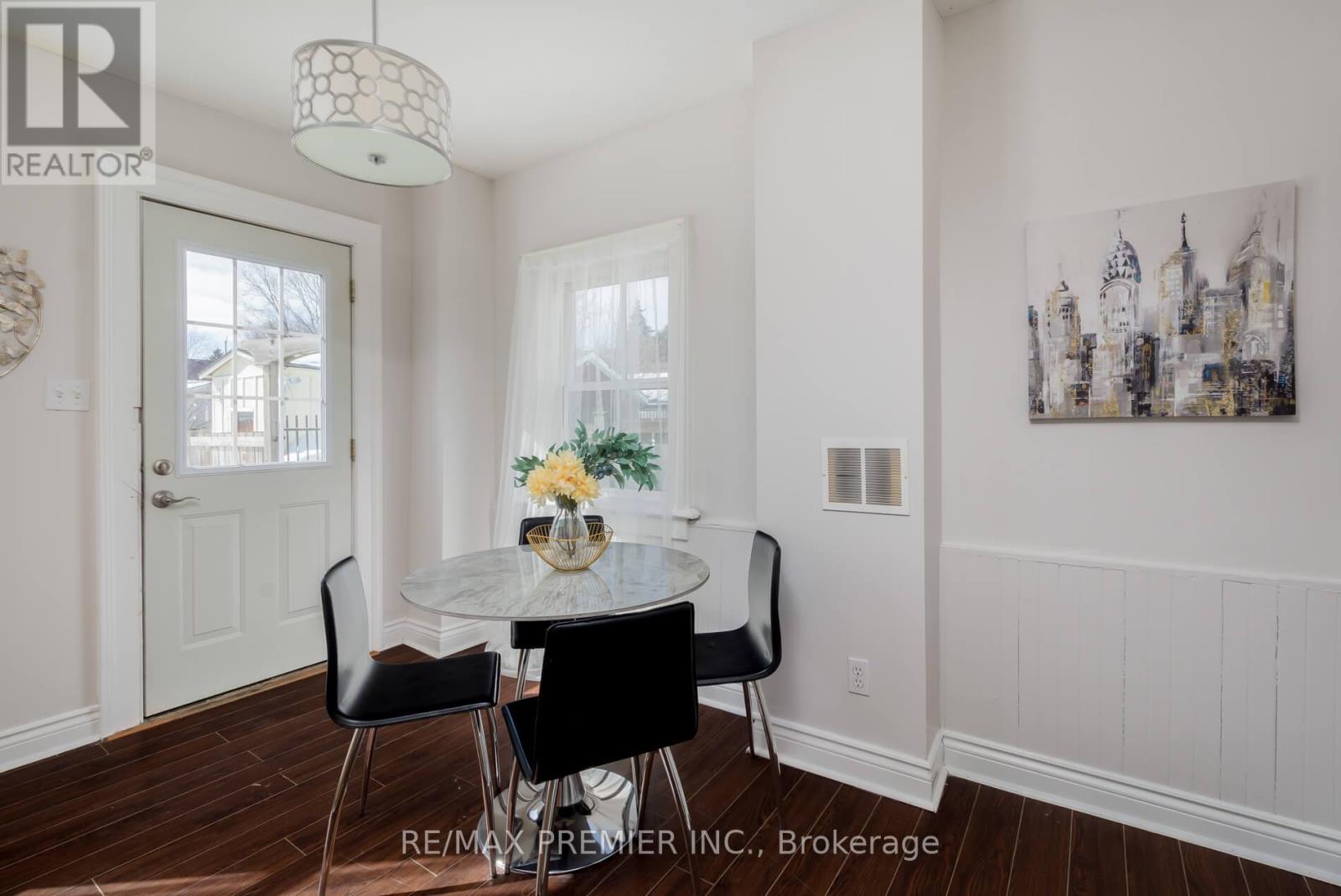 15 Elizabeth Street N, Brampton, Ontario  L6X 1S1 - Photo 16 - W12828048