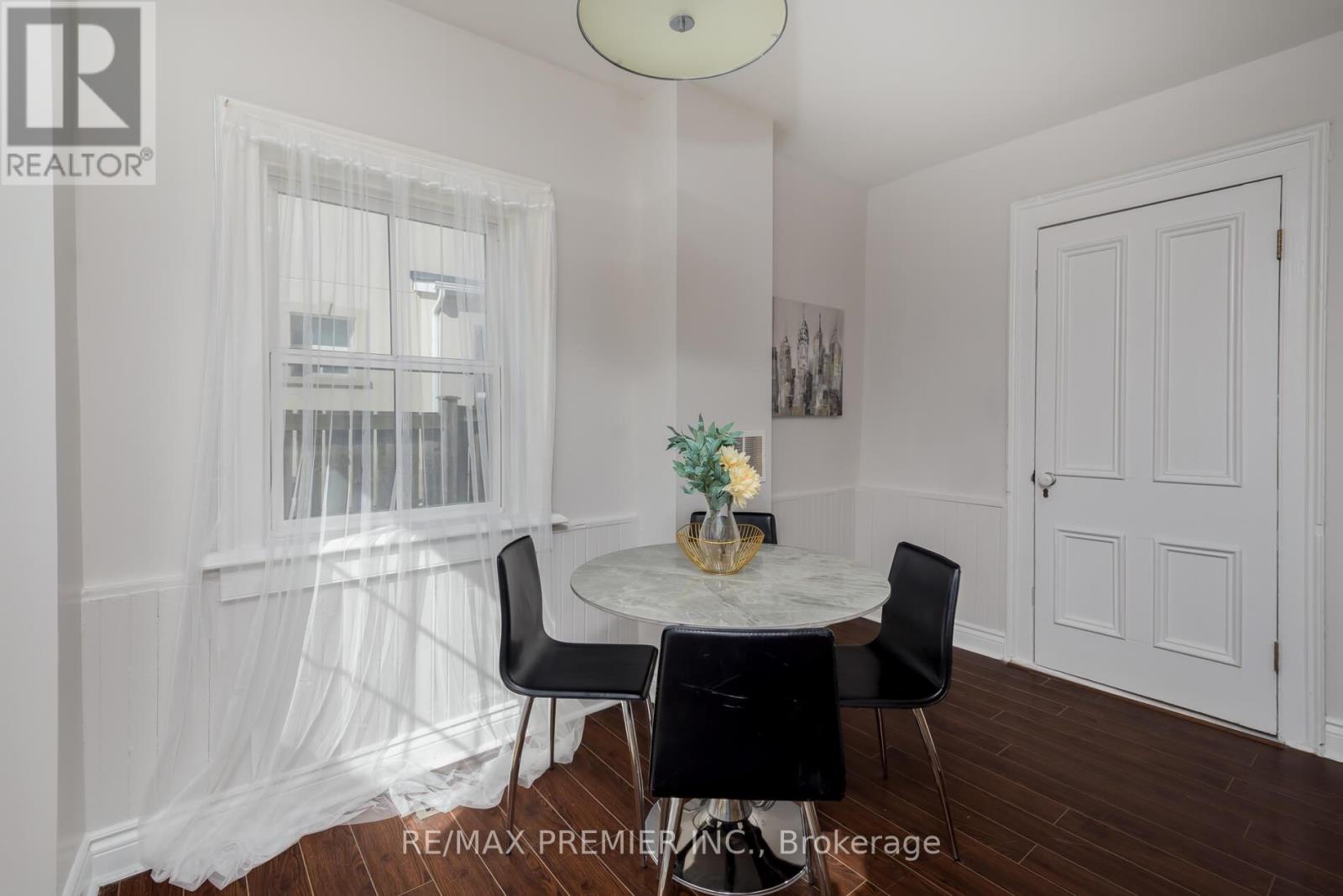 15 Elizabeth Street N, Brampton, Ontario  L6X 1S1 - Photo 17 - W12828048