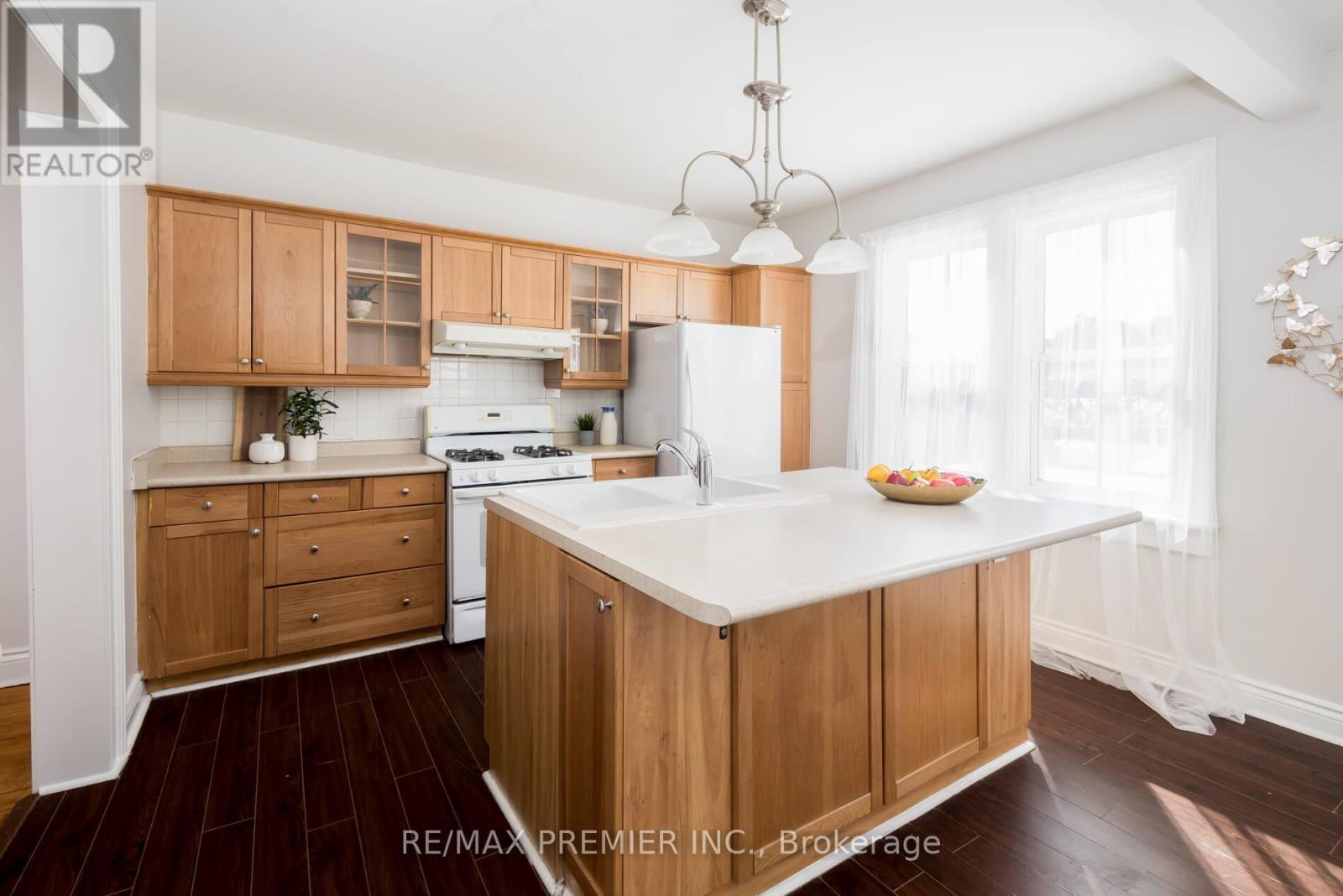 15 Elizabeth Street N, Brampton, Ontario  L6X 1S1 - Photo 19 - W12828048