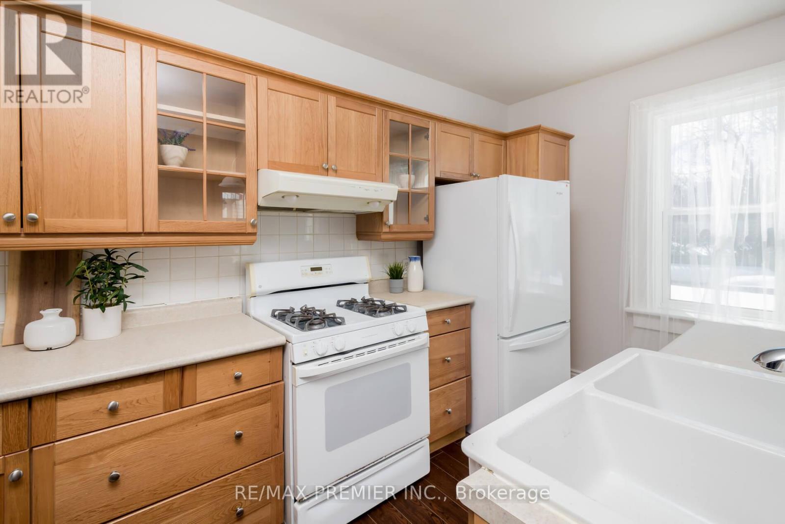 15 Elizabeth Street N, Brampton, Ontario  L6X 1S1 - Photo 22 - W12828048