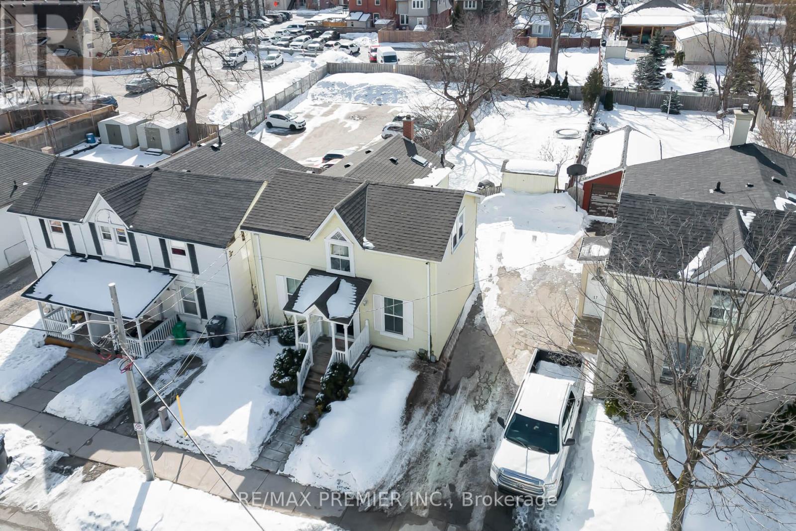 15 Elizabeth Street N, Brampton, Ontario  L6X 1S1 - Photo 42 - W12828048