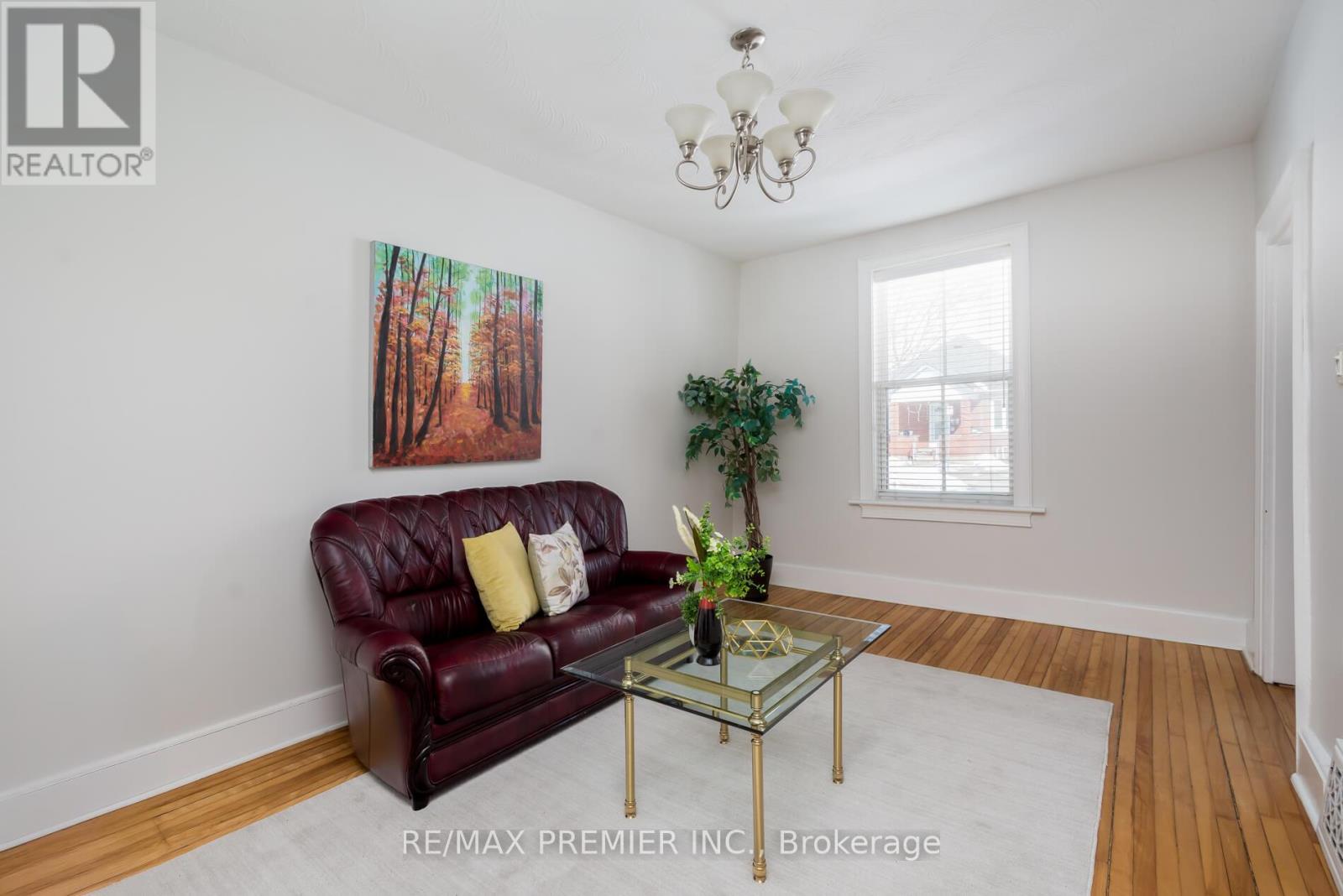 15 Elizabeth Street N, Brampton, Ontario  L6X 1S1 - Photo 6 - W12828048