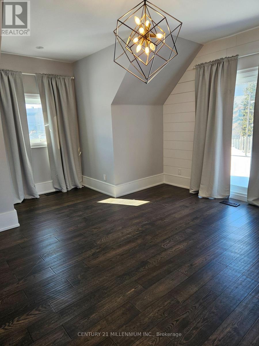 68 River Drive, Halton Hills (Georgetown), Ontario  L7G 2J2 - Photo 7 - W12828082