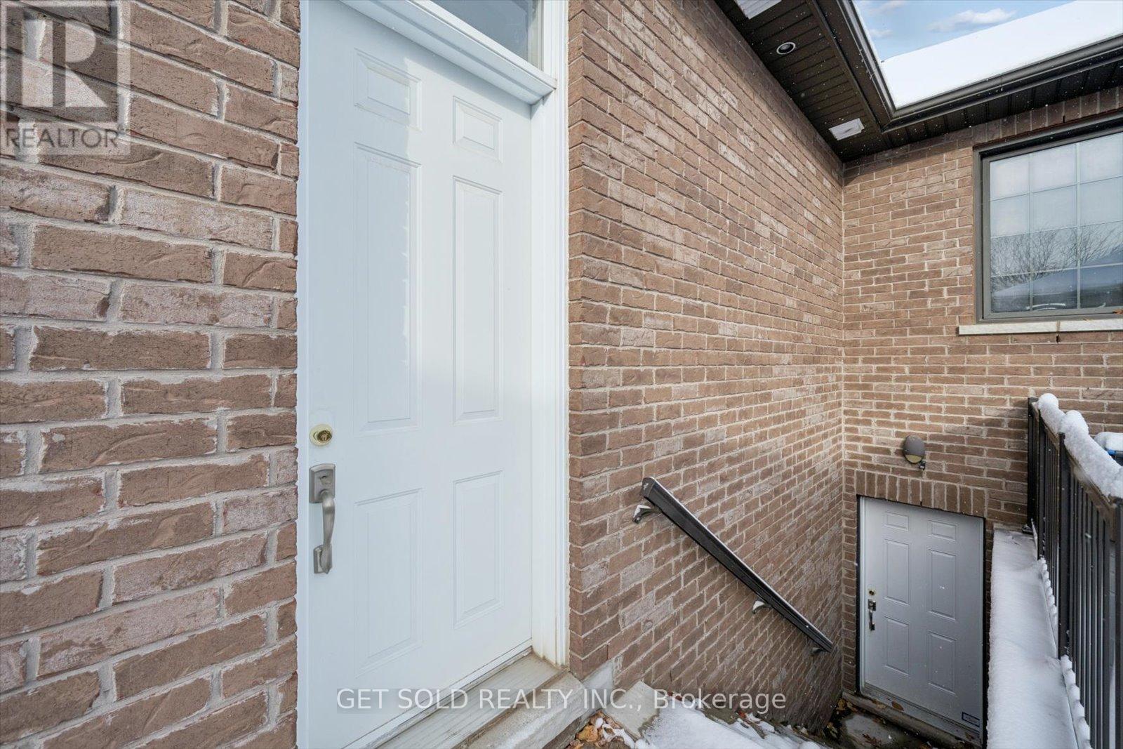 7 Tristan Court, Brampton, Ontario  L6Y 5S2 - Photo 41 - W12828096