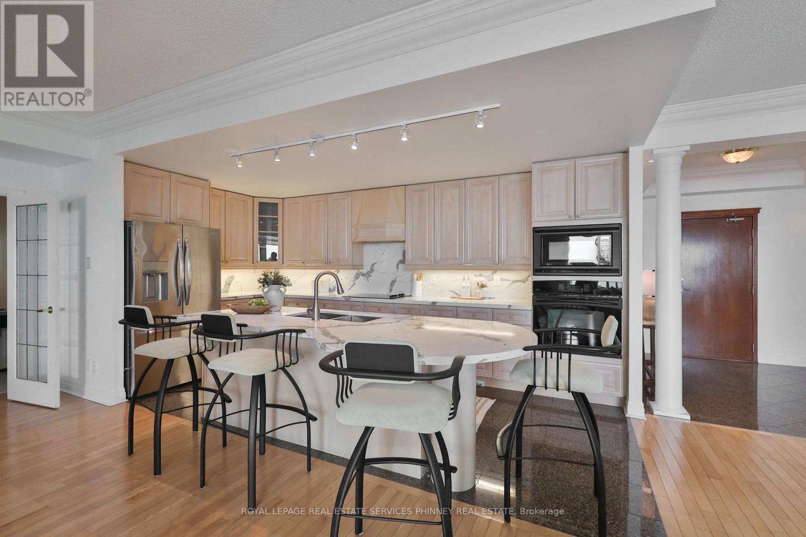 409 - 65 Port Street, Mississauga, Ontario  L5G 4V3 - Photo 11 - W12828100