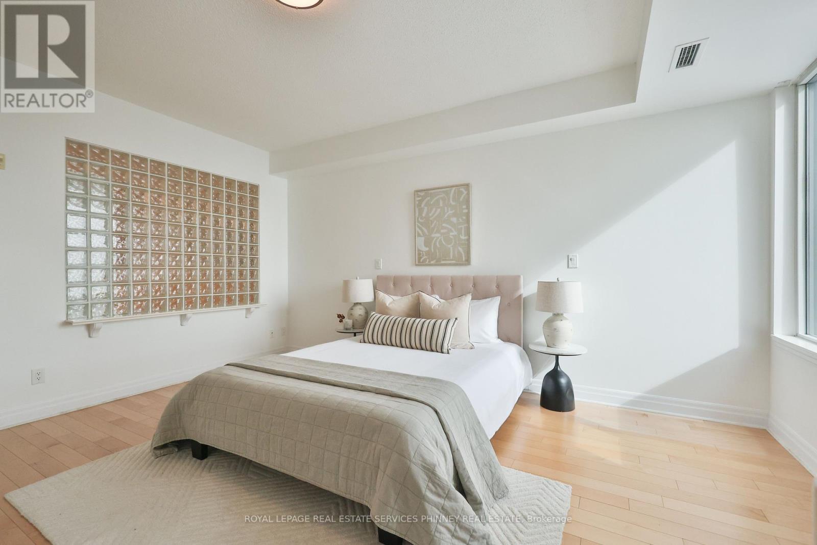 409 - 65 Port Street, Mississauga, Ontario  L5G 4V3 - Photo 20 - W12828100