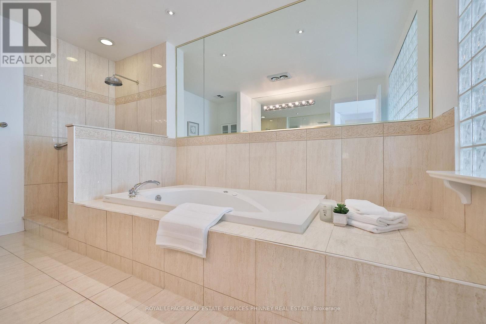 409 - 65 Port Street, Mississauga, Ontario  L5G 4V3 - Photo 22 - W12828100