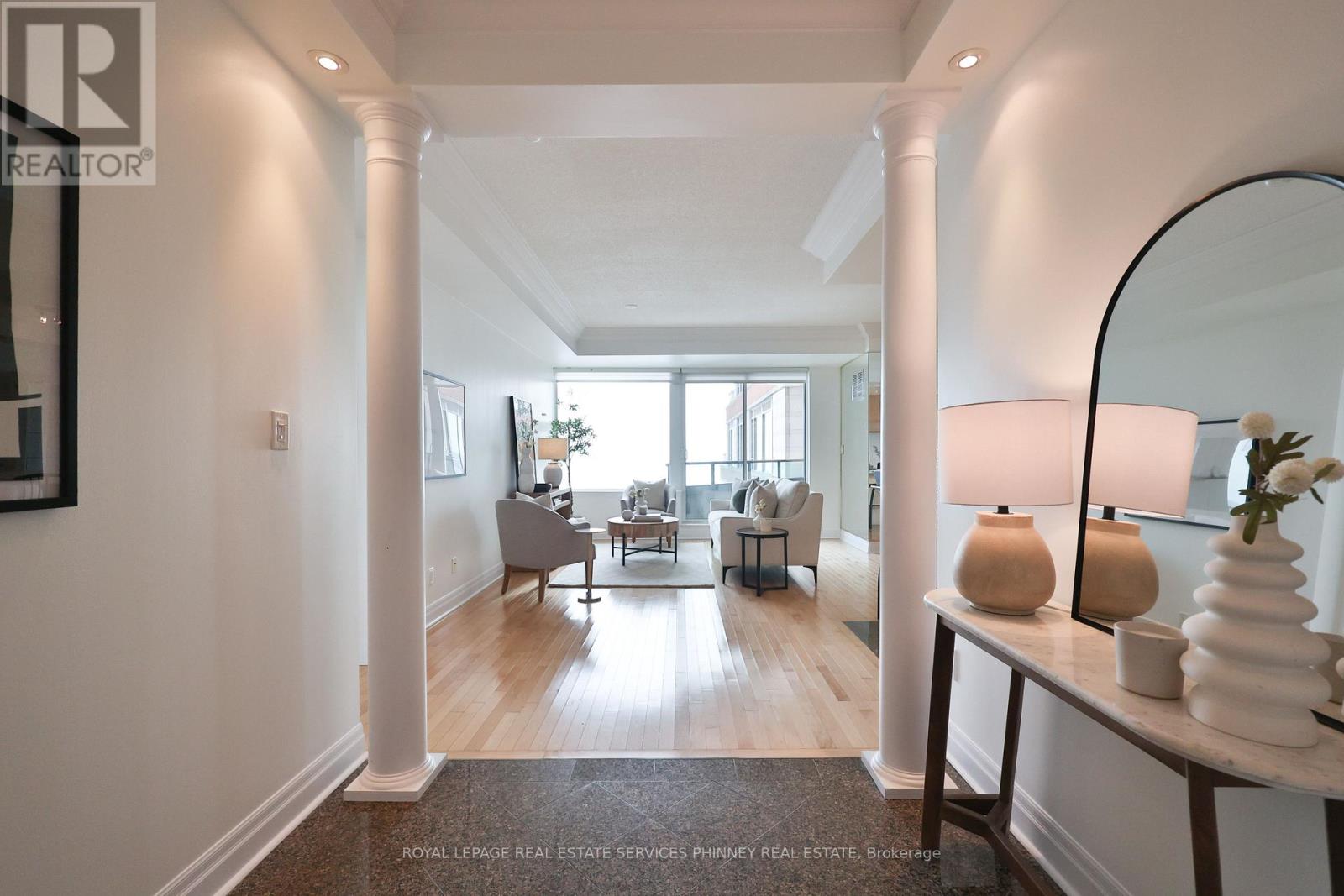 409 - 65 Port Street, Mississauga, Ontario  L5G 4V3 - Photo 4 - W12828100