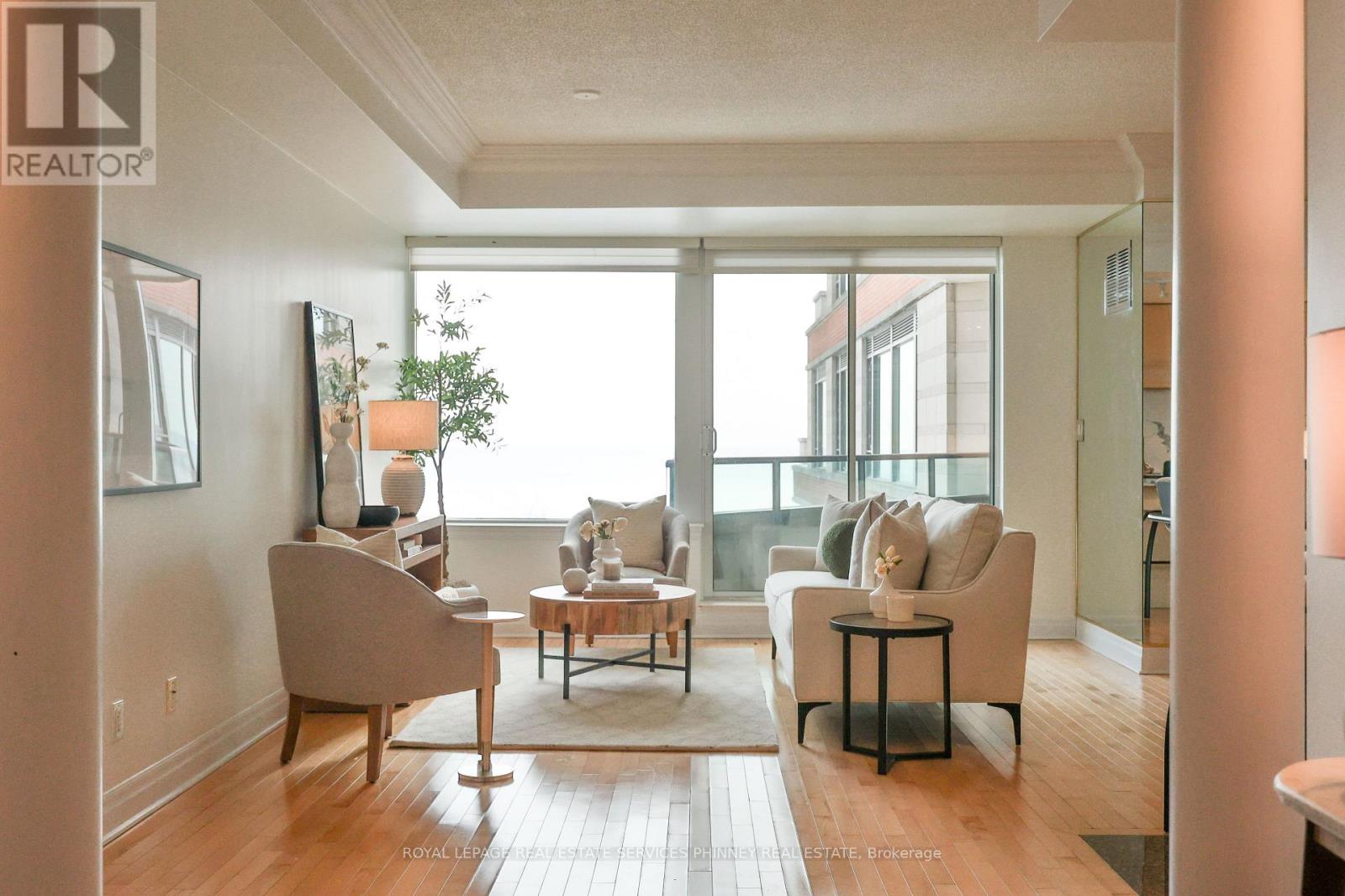 409 - 65 Port Street, Mississauga, Ontario  L5G 4V3 - Photo 6 - W12828100