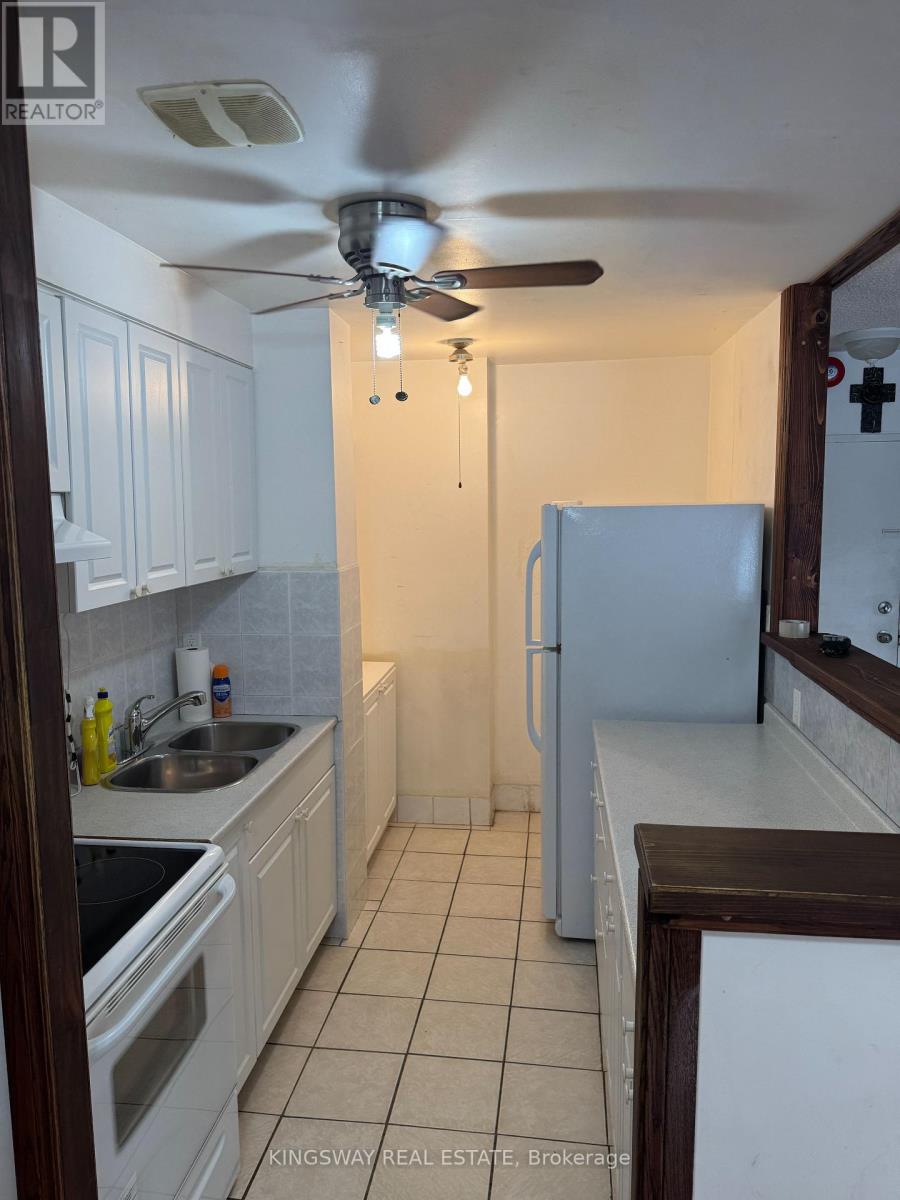 347 - 1395 Williamsport Drive, Mississauga, Ontario  L4X 2T4 - Photo 10 - W12828138