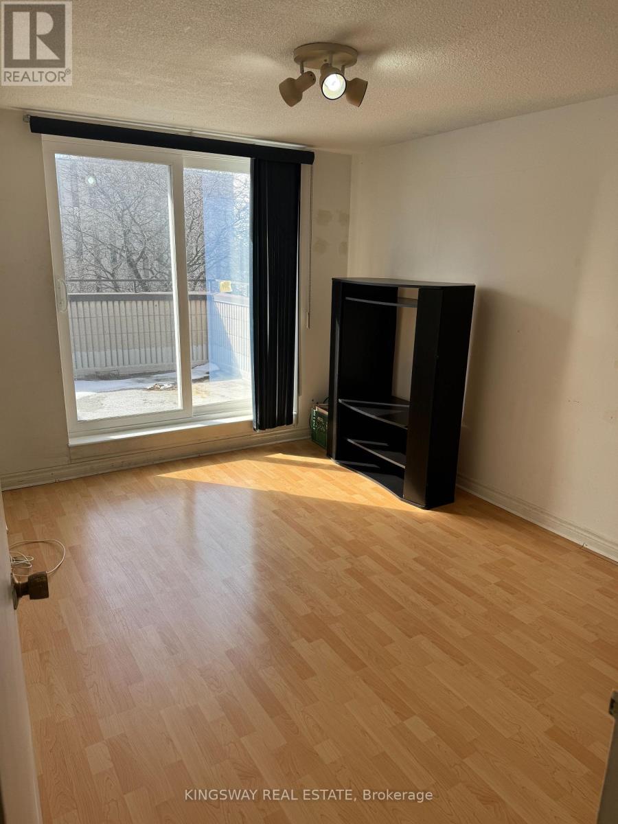 347 - 1395 Williamsport Drive, Mississauga, Ontario  L4X 2T4 - Photo 13 - W12828138