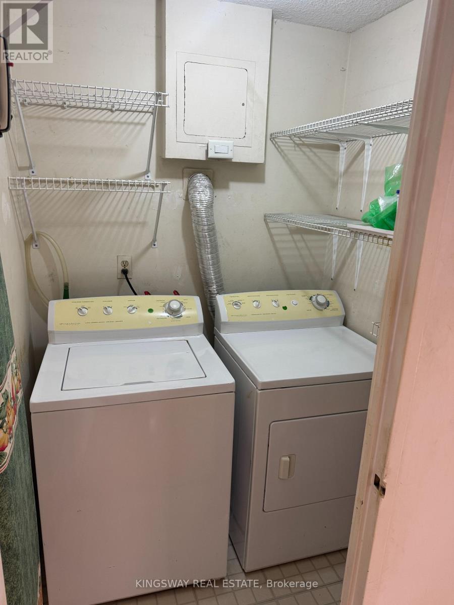 347 - 1395 Williamsport Drive, Mississauga, Ontario  L4X 2T4 - Photo 17 - W12828138