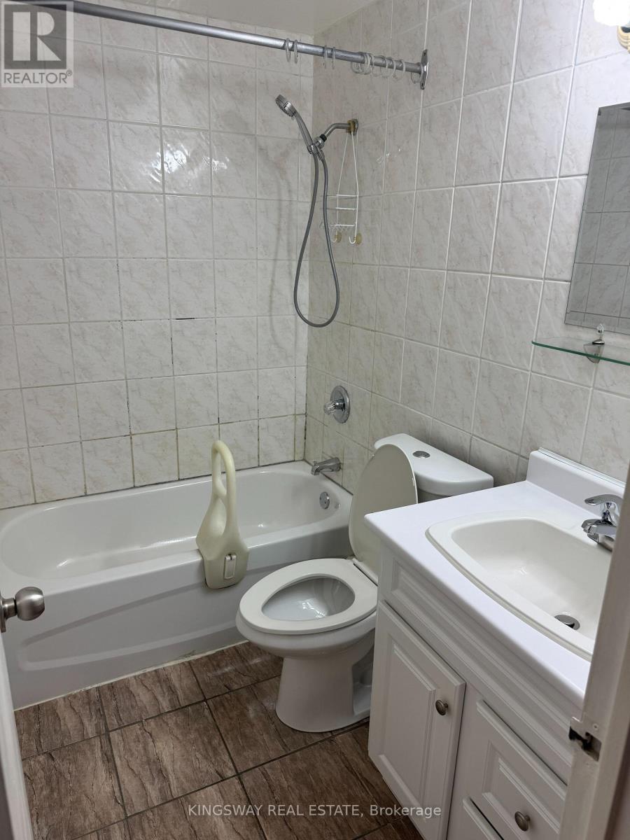 347 - 1395 Williamsport Drive, Mississauga, Ontario  L4X 2T4 - Photo 19 - W12828138