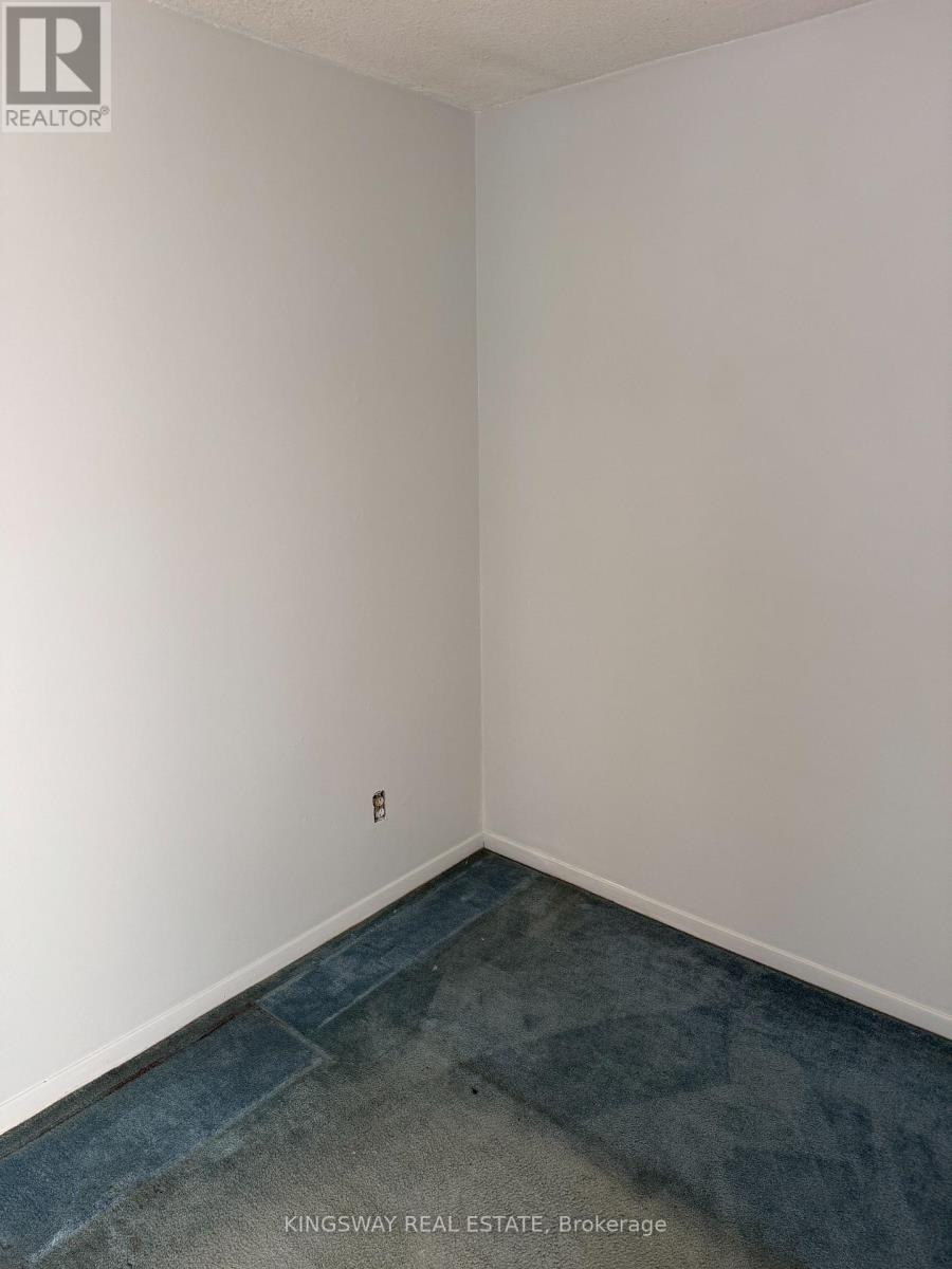 347 - 1395 Williamsport Drive, Mississauga, Ontario  L4X 2T4 - Photo 6 - W12828138