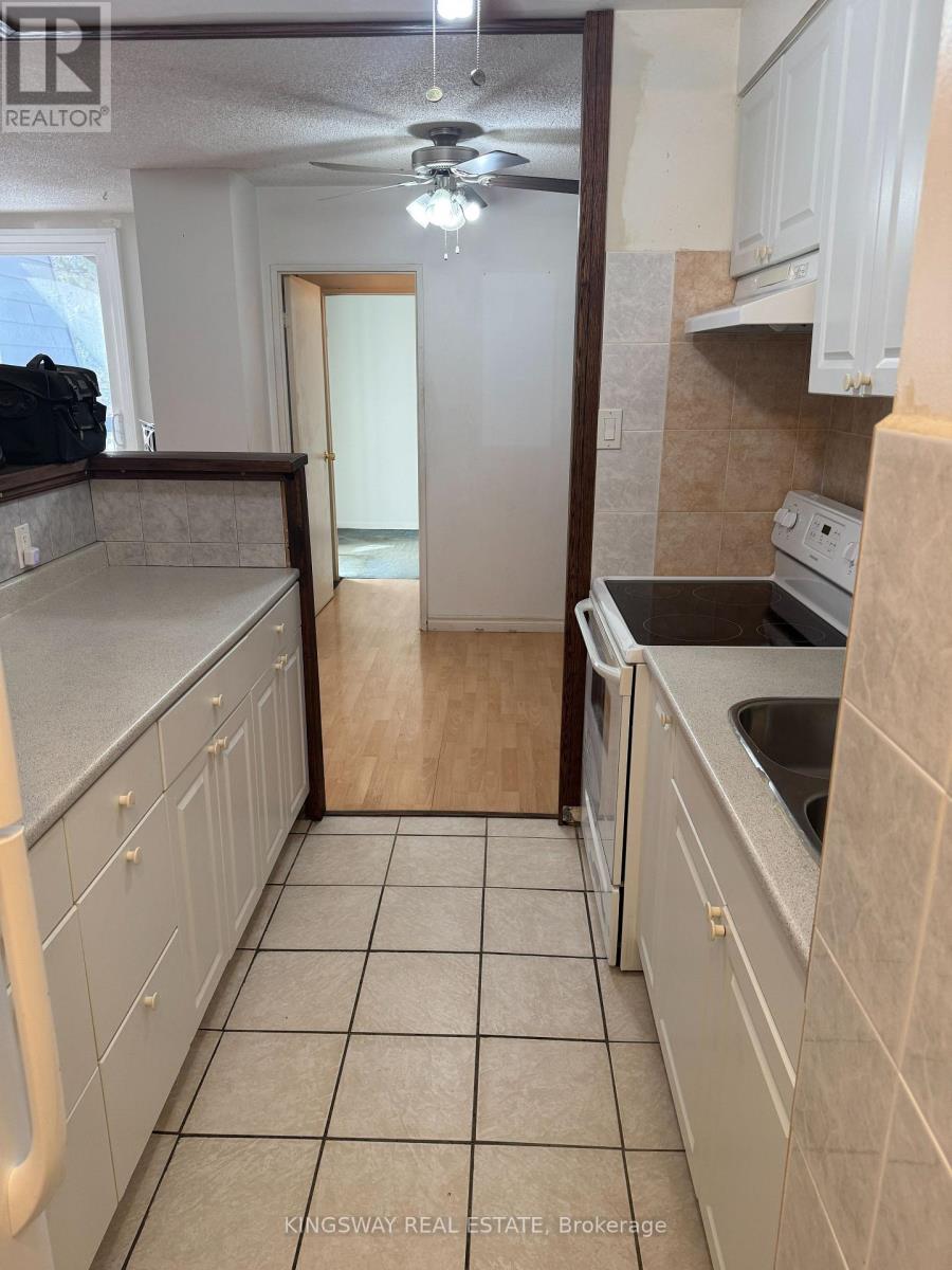 347 - 1395 Williamsport Drive, Mississauga, Ontario  L4X 2T4 - Photo 8 - W12828138