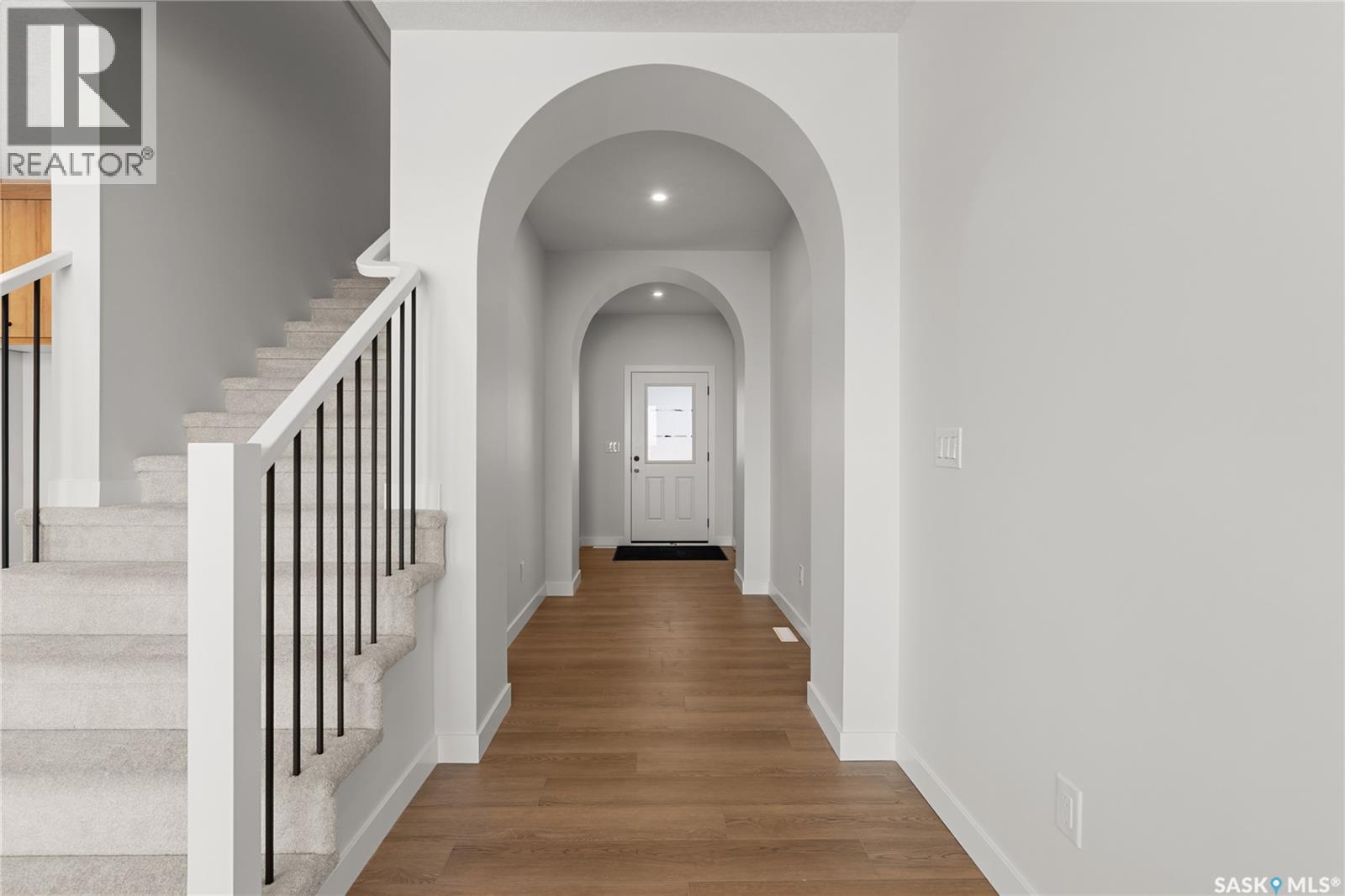 938 Brighton Gate, Saskatoon, Saskatchewan  S7V 1S6 - Photo 3 - SK029334