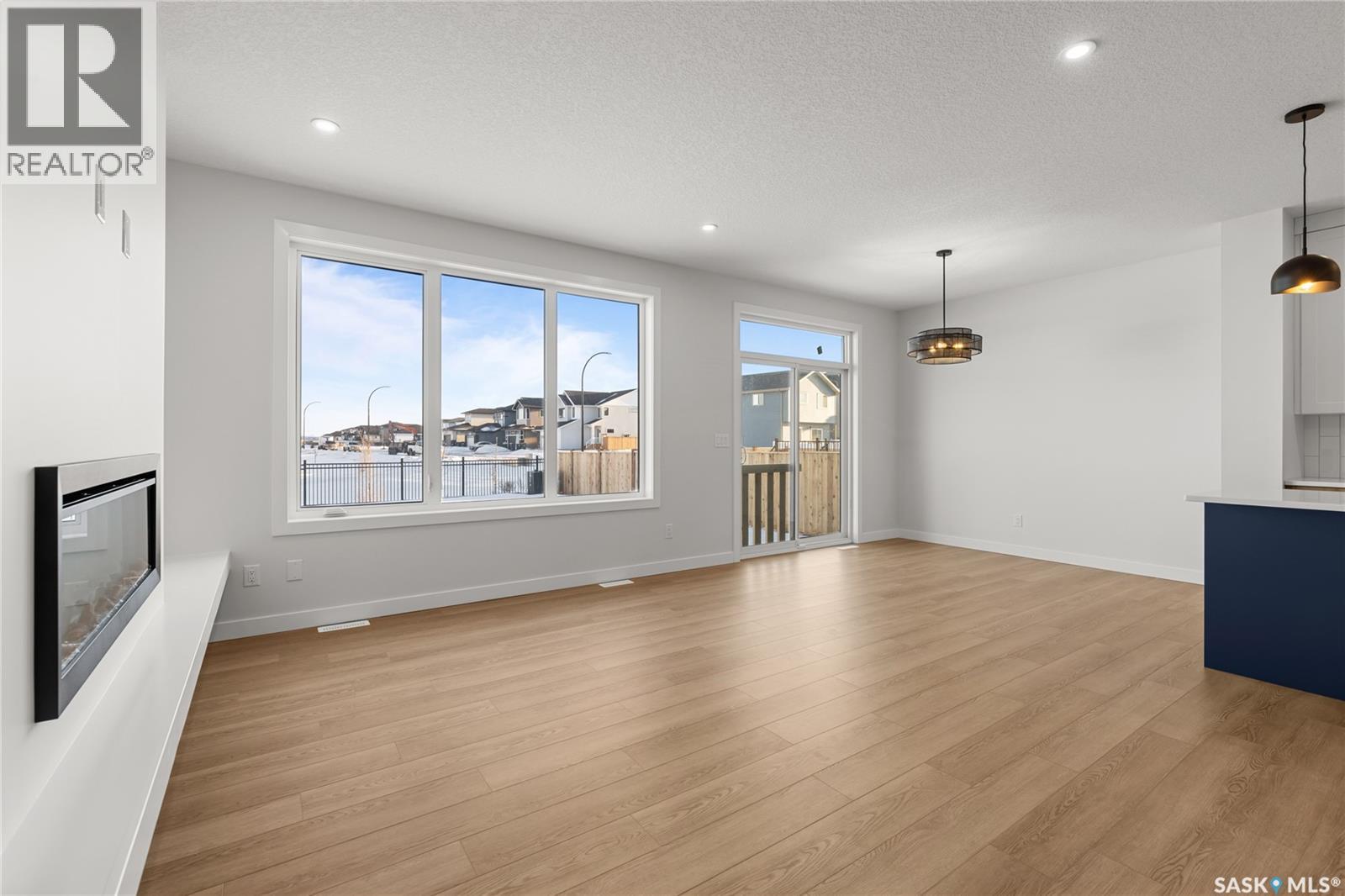 938 Brighton Gate, Saskatoon, Saskatchewan  S7V 1S6 - Photo 4 - SK029334