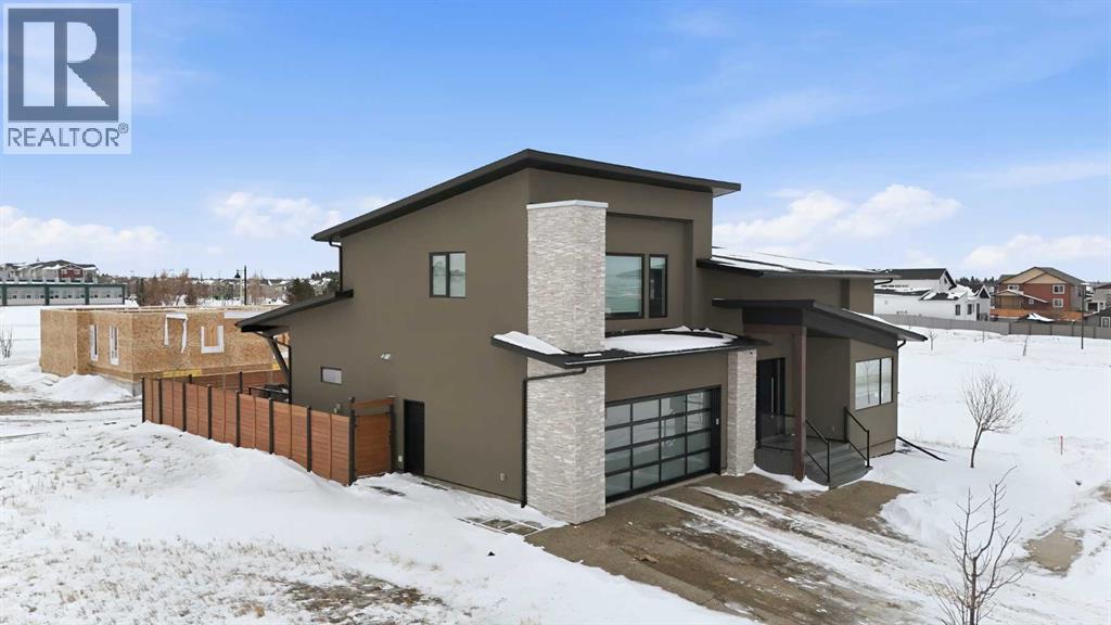 11 Tenhove Street, Red Deer, Alberta  T4P 0L1 - Photo 2 - A2267265