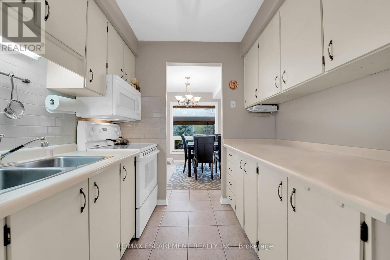 5016 Friesen Boulevard, Lincoln, Ontario  L0R 1B5 - Photo 5 - X12827978