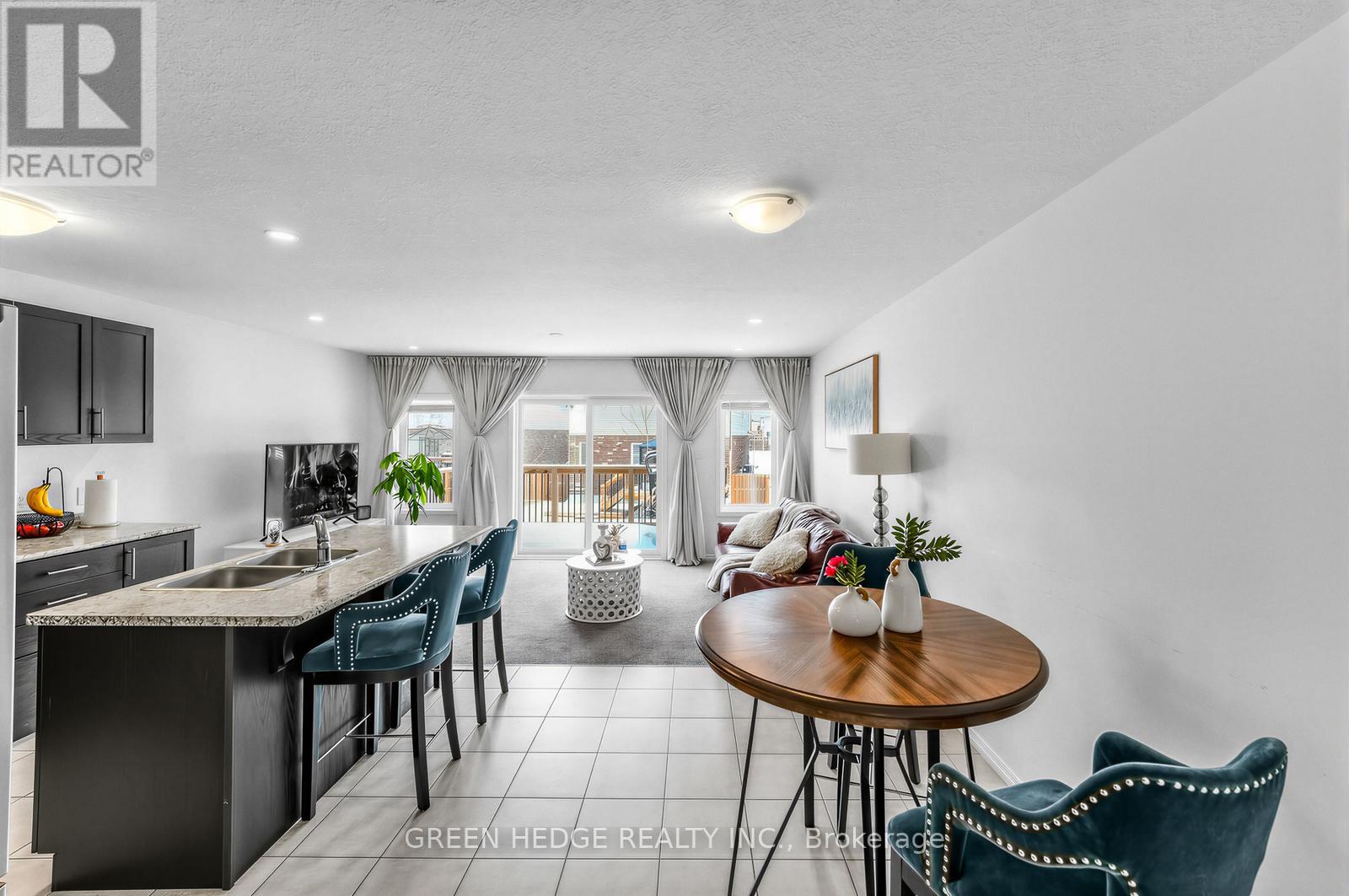 47 - 135 Hardcastle Drive, Cambridge, Ontario  N1S 0B6 - Photo 5 - X12828012