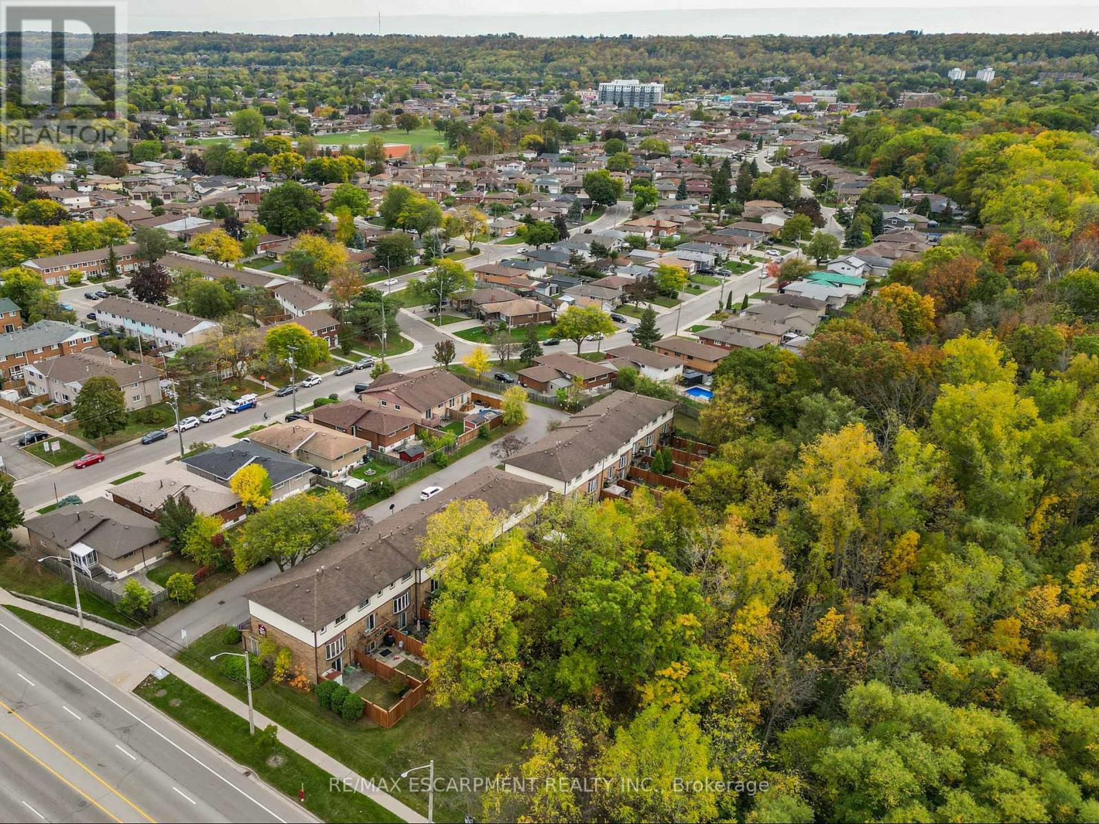 1 - 34 Bow Valley Drive, Hamilton, Ontario  L8E 3L4 - Photo 17 - X12828116