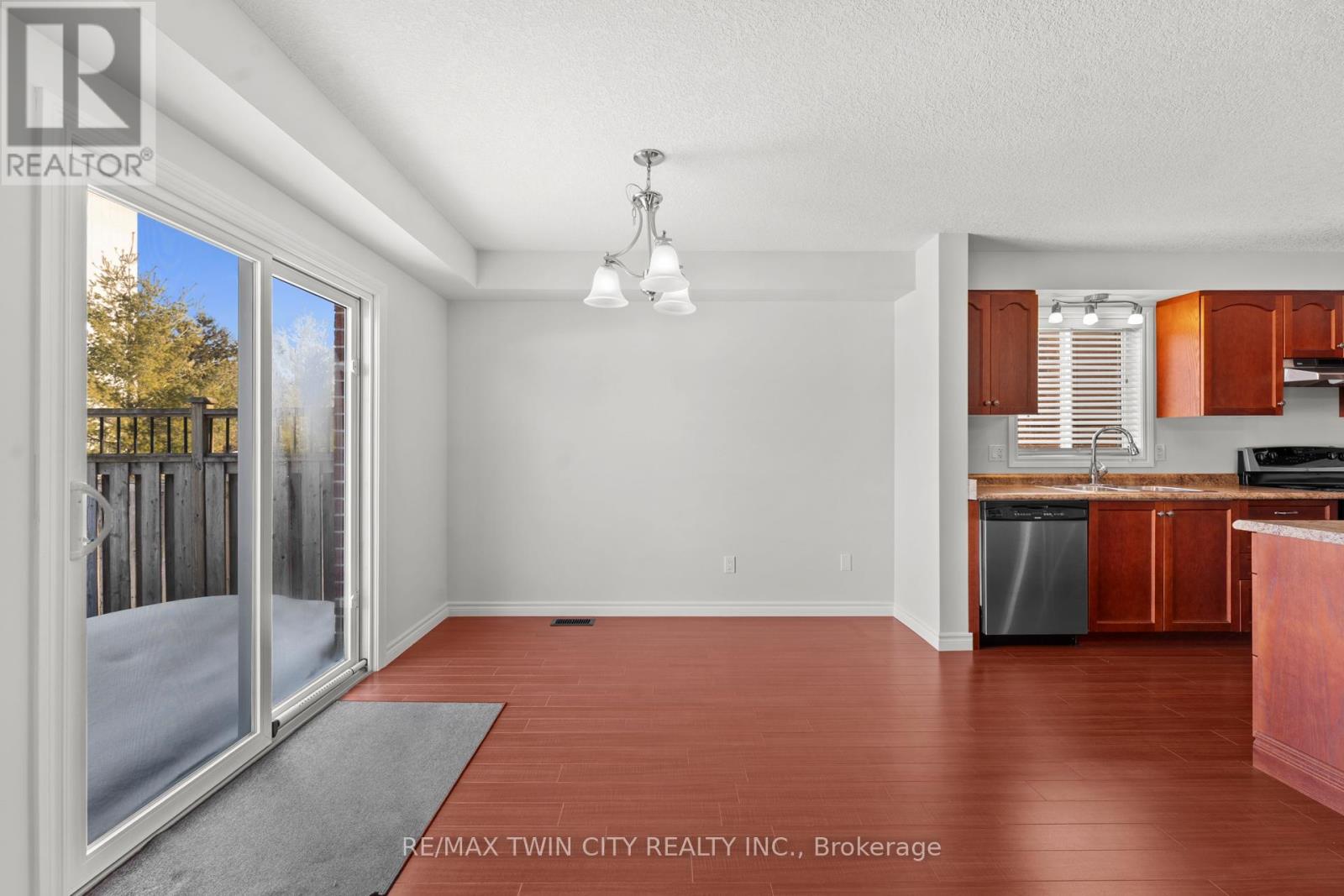 256 Charlotta Street, Wilmot, Ontario  N3A 4M8 - Photo 12 - X12828130