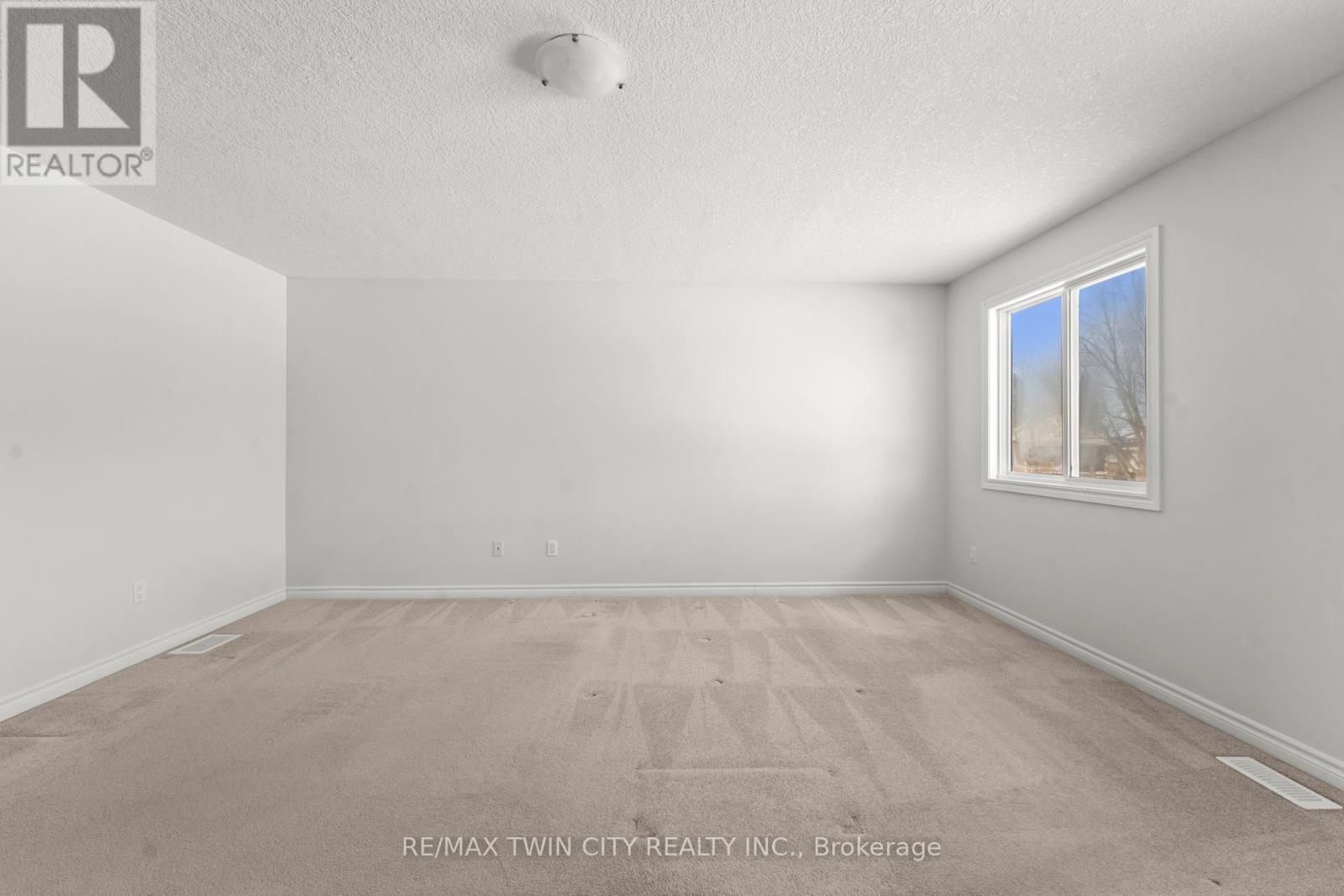 256 Charlotta Street, Wilmot, Ontario  N3A 4M8 - Photo 25 - X12828130