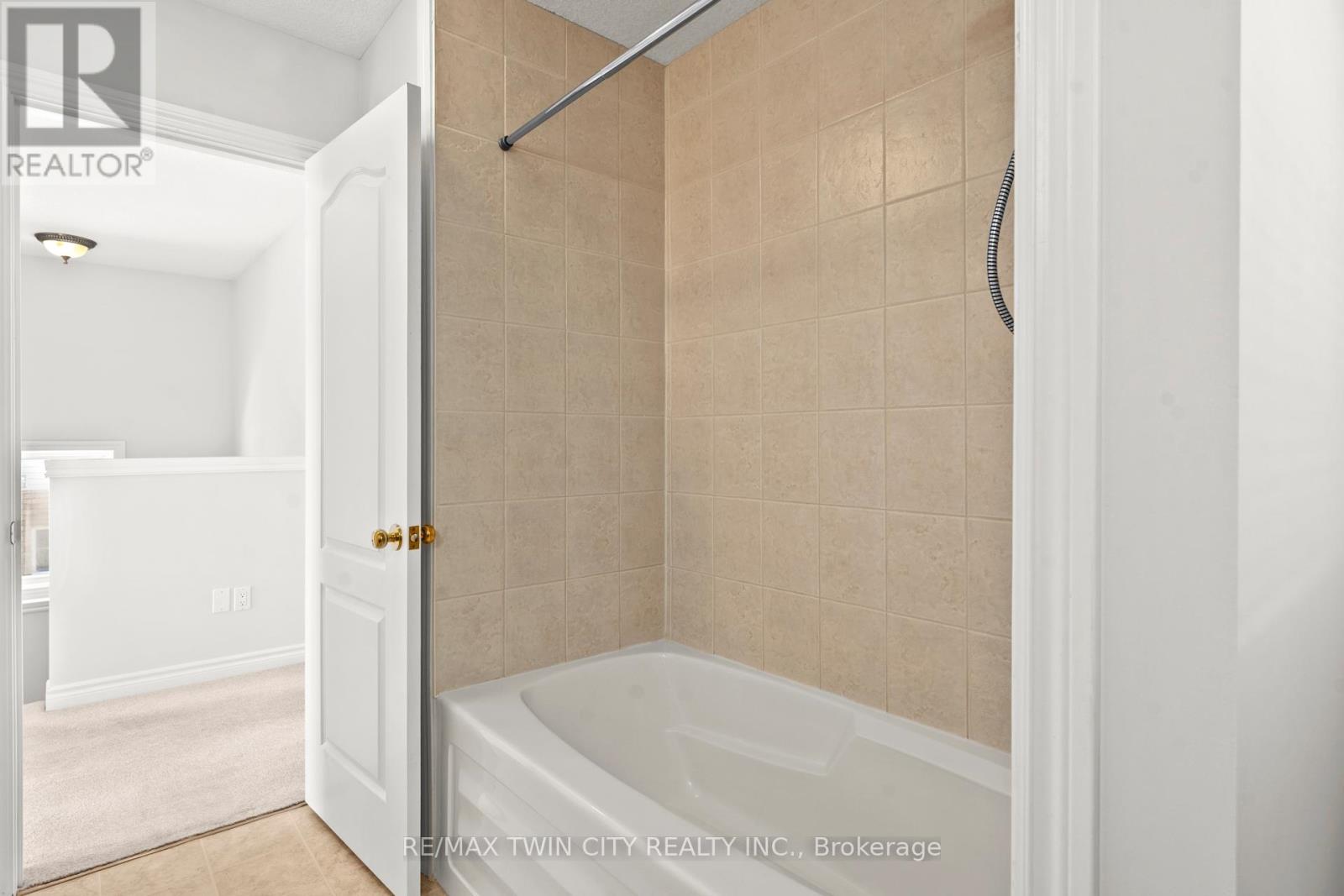 256 Charlotta Street, Wilmot, Ontario  N3A 4M8 - Photo 39 - X12828130