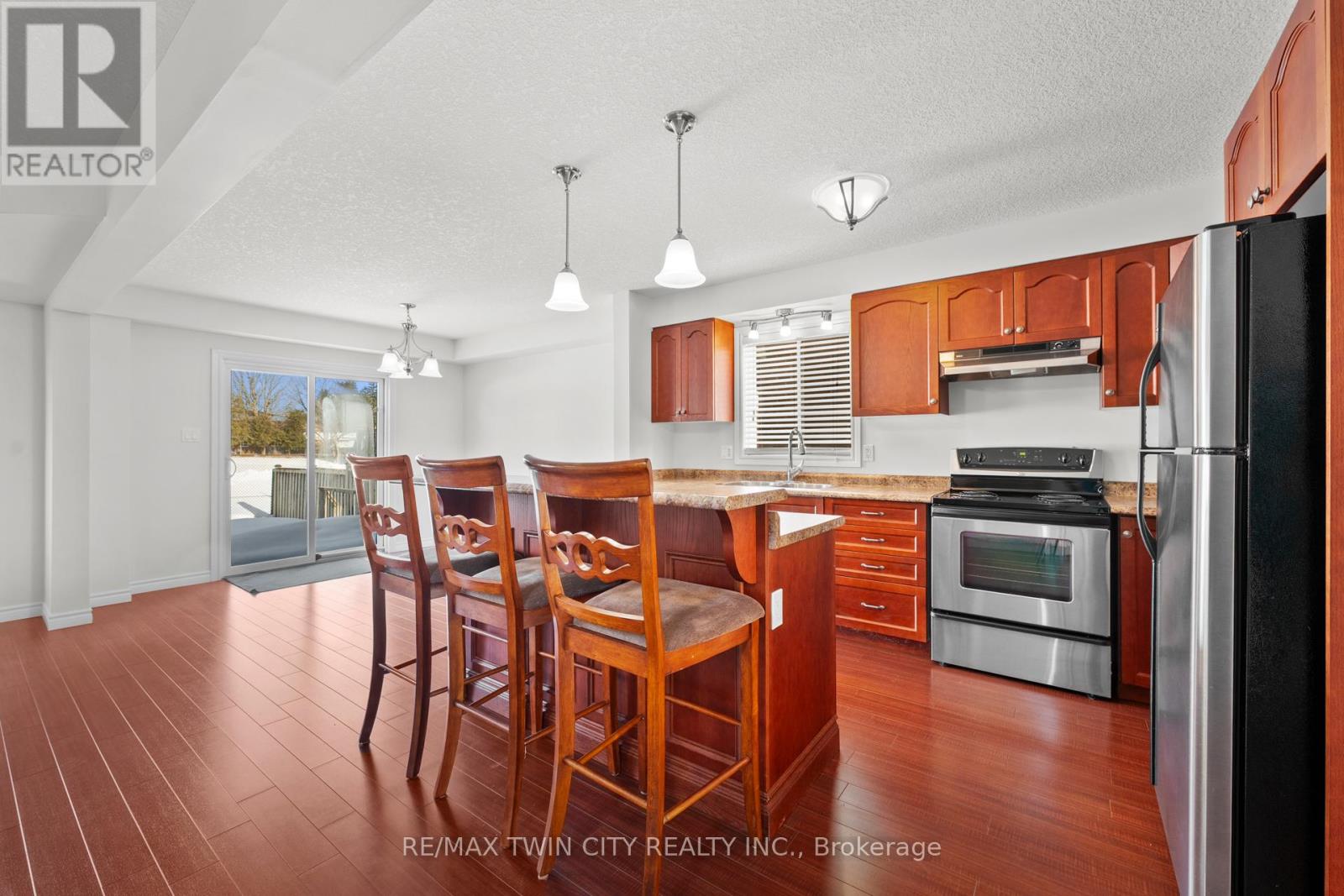 256 Charlotta Street, Wilmot, Ontario  N3A 4M8 - Photo 7 - X12828130