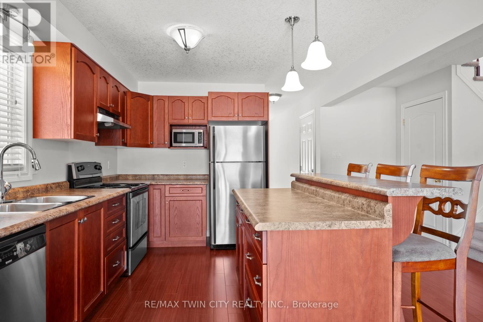 256 Charlotta Street, Wilmot, Ontario  N3A 4M8 - Photo 9 - X12828130