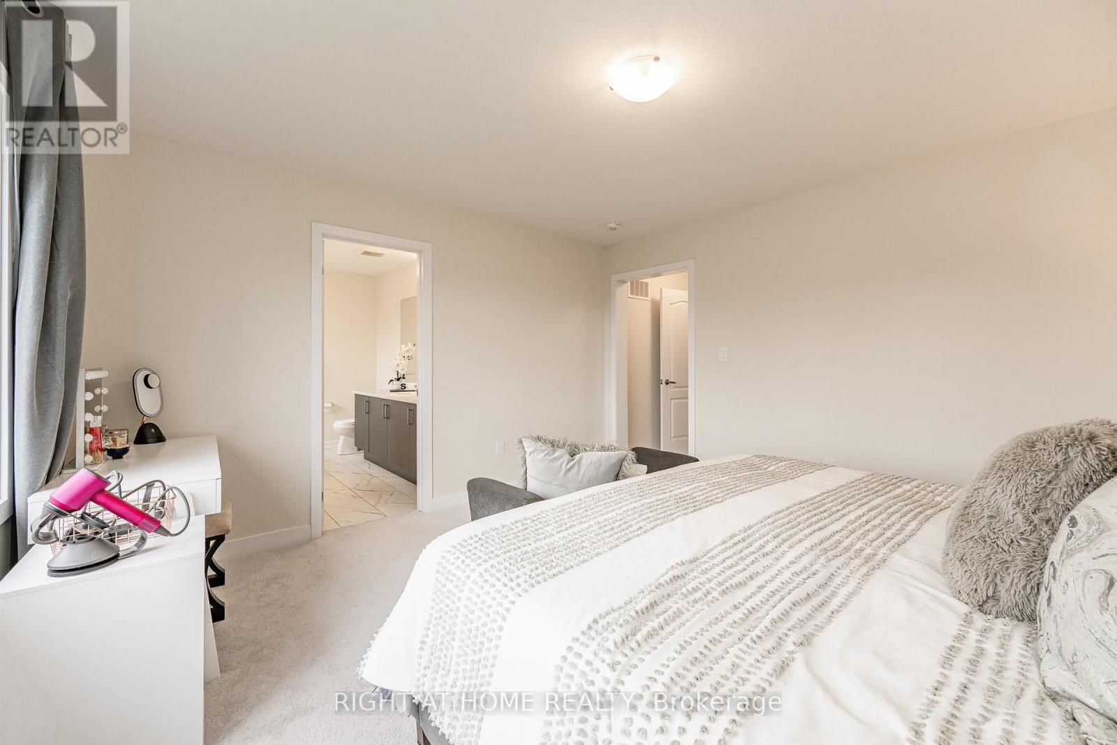 116 Whithorn Crescent, Haldimand, Ontario  N3W 0G4 - Photo 21 - X12828150