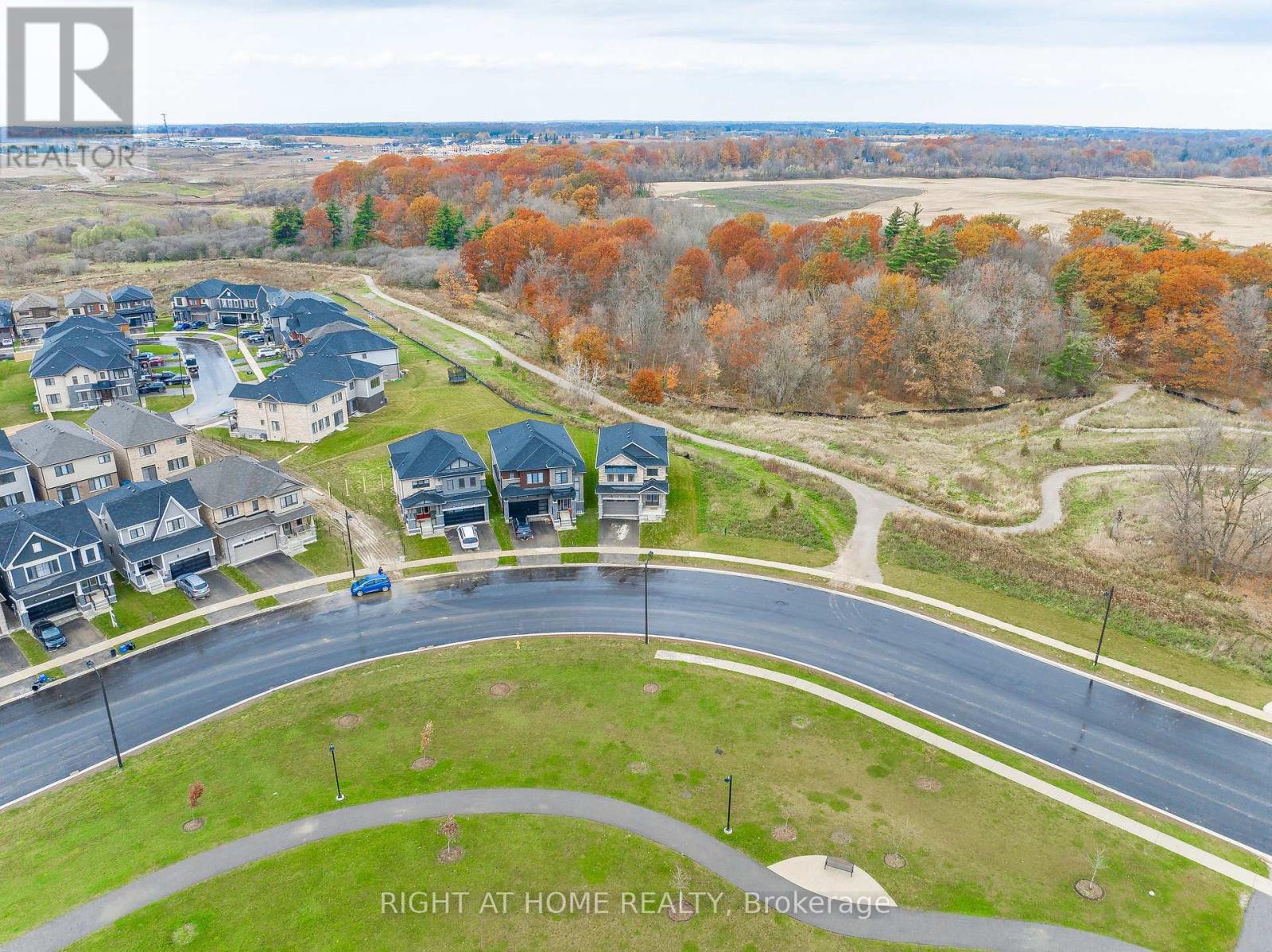 116 Whithorn Crescent, Haldimand, Ontario  N3W 0G4 - Photo 30 - X12828150