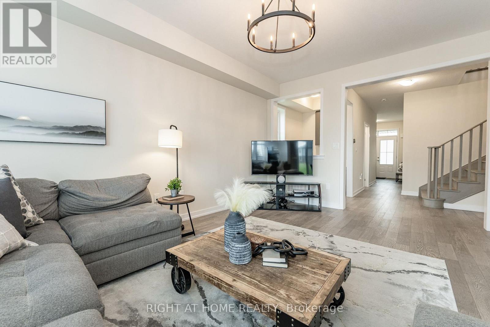 116 Whithorn Crescent, Haldimand, Ontario  N3W 0G4 - Photo 8 - X12828150