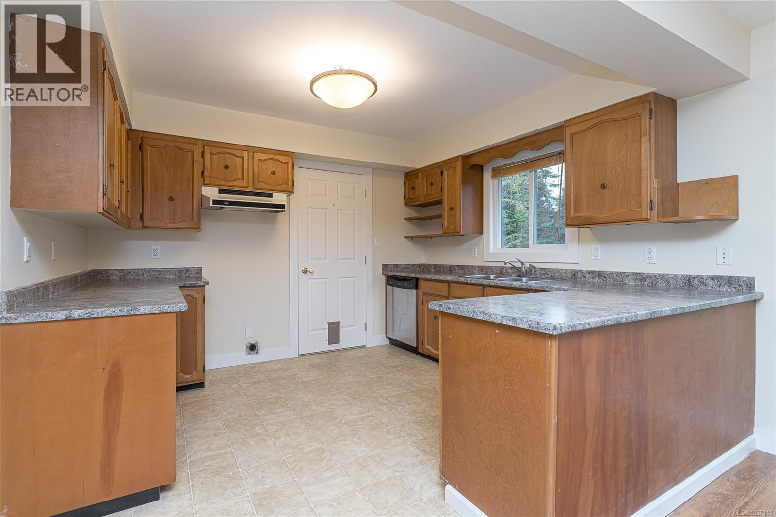 3960 Ostby Pl, Bowser, British Columbia V0R 1G0 - Photo 2 - 1027115