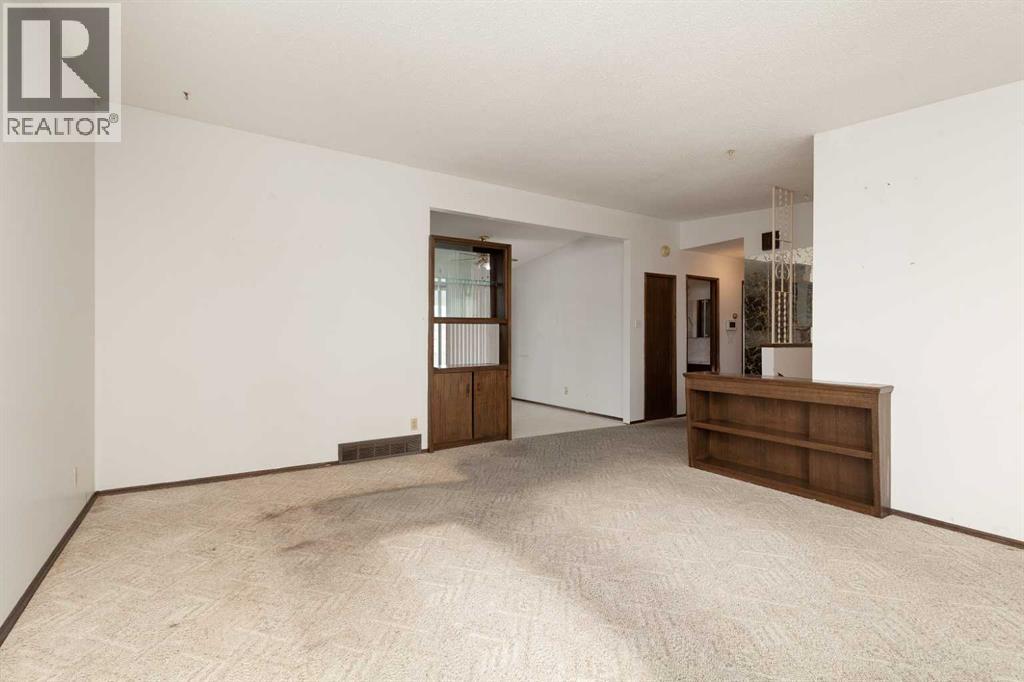 1259 St Catherine Road N, Lethbridge, Alberta  T1H 4E9 - Photo 6 - A2288787