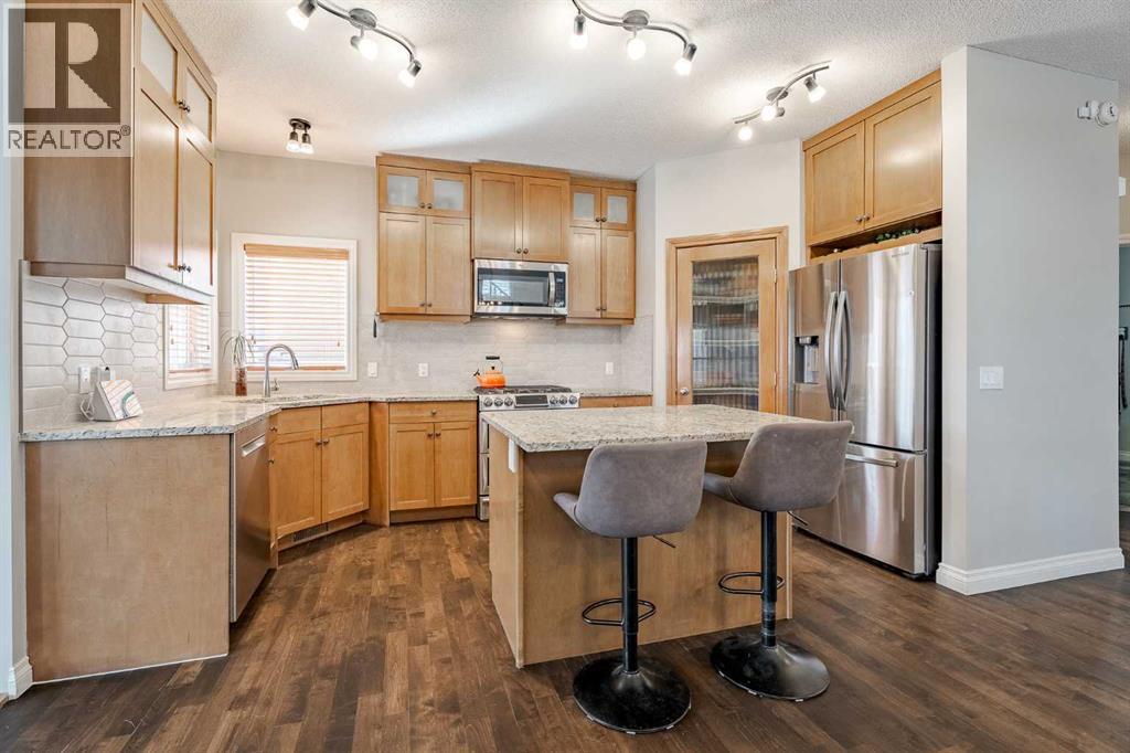 270 Valley Crest Court Nw, Calgary, Alberta  T3B 5Z1 - Photo 8 - A2289192