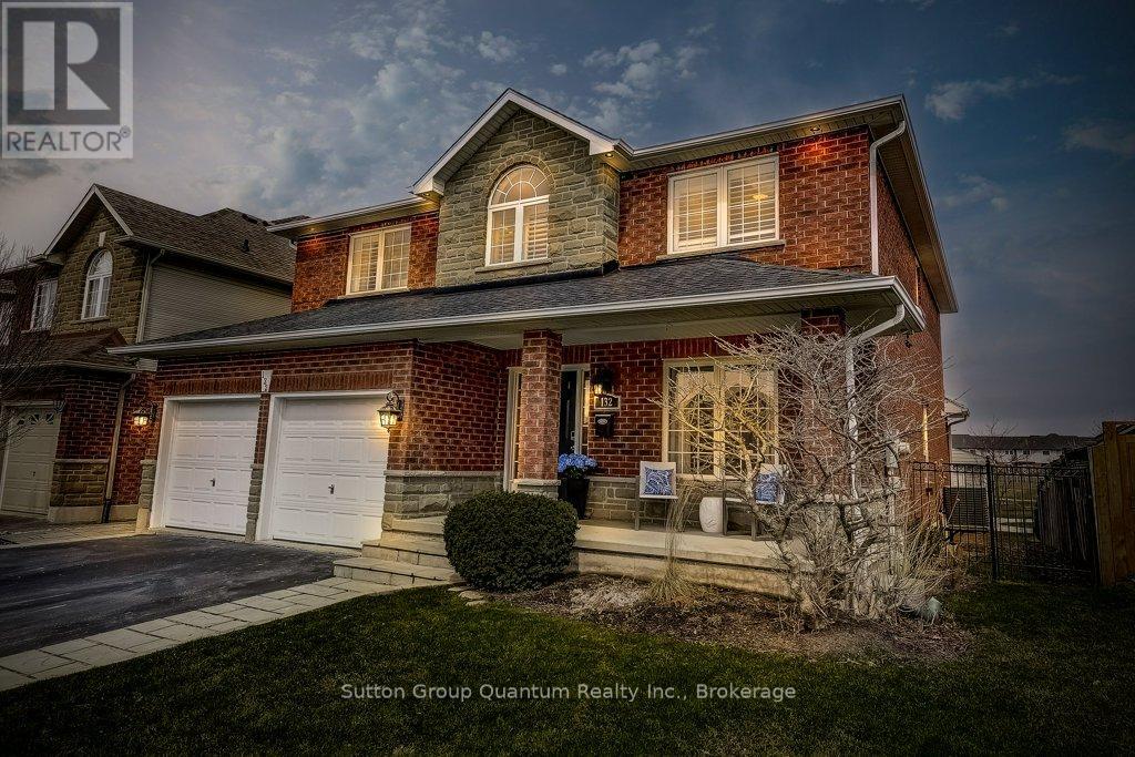 132 Eringate Drive, Hamilton, Ontario  L8J 3Y8 - Photo 2 - X12828206