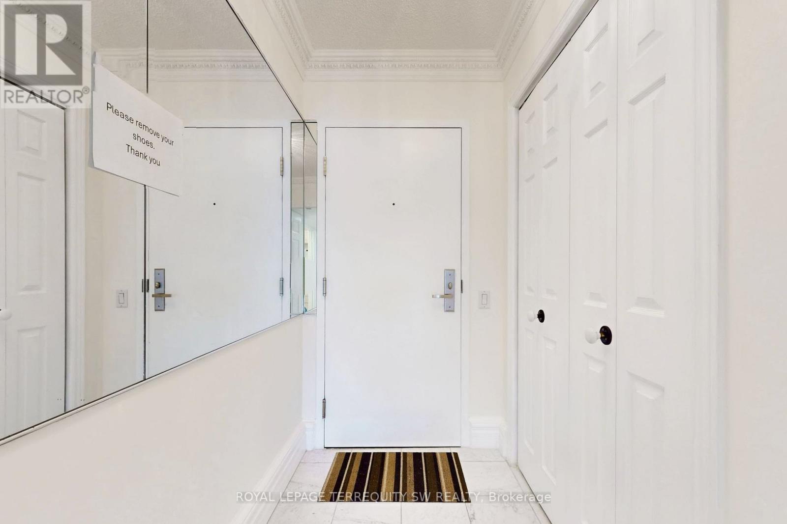 2001 - 71 Simcoe Street, Toronto, Ontario  M5J 2S9 - Photo 31 - C12736820